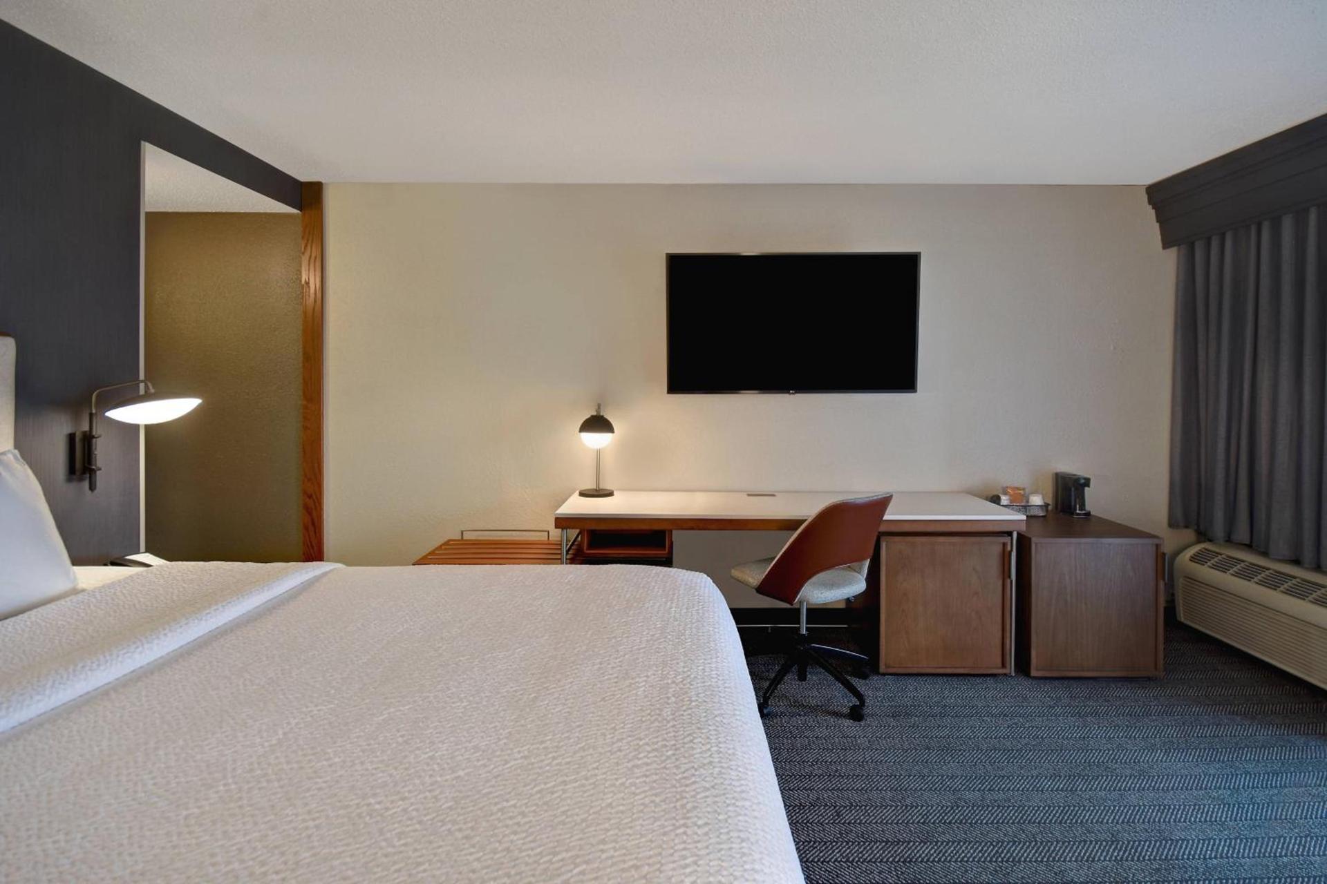 Courtyard by Marriott Cincinnati Airport photo 21
