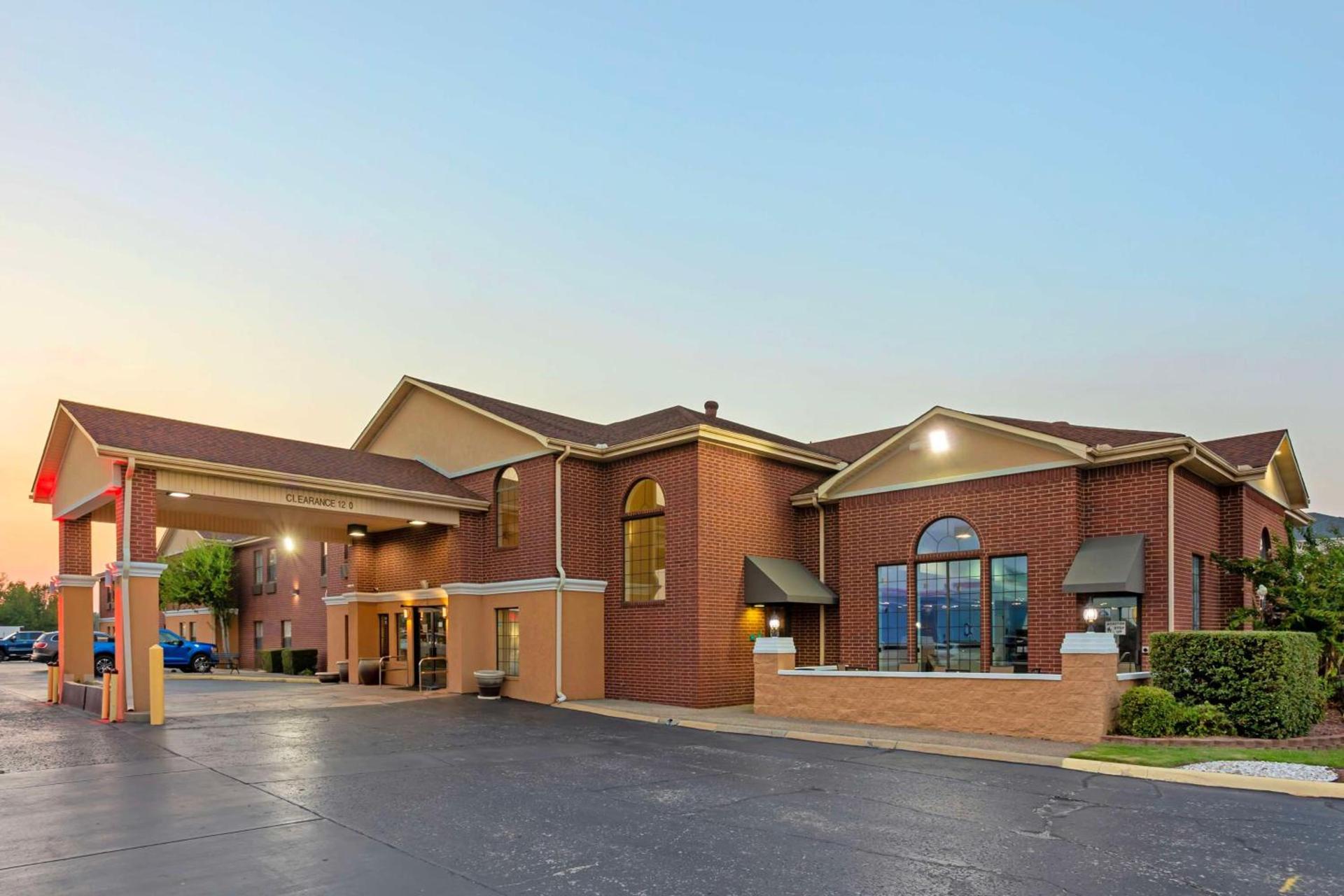 Best Western Plus Lonoke Hotel photo 9