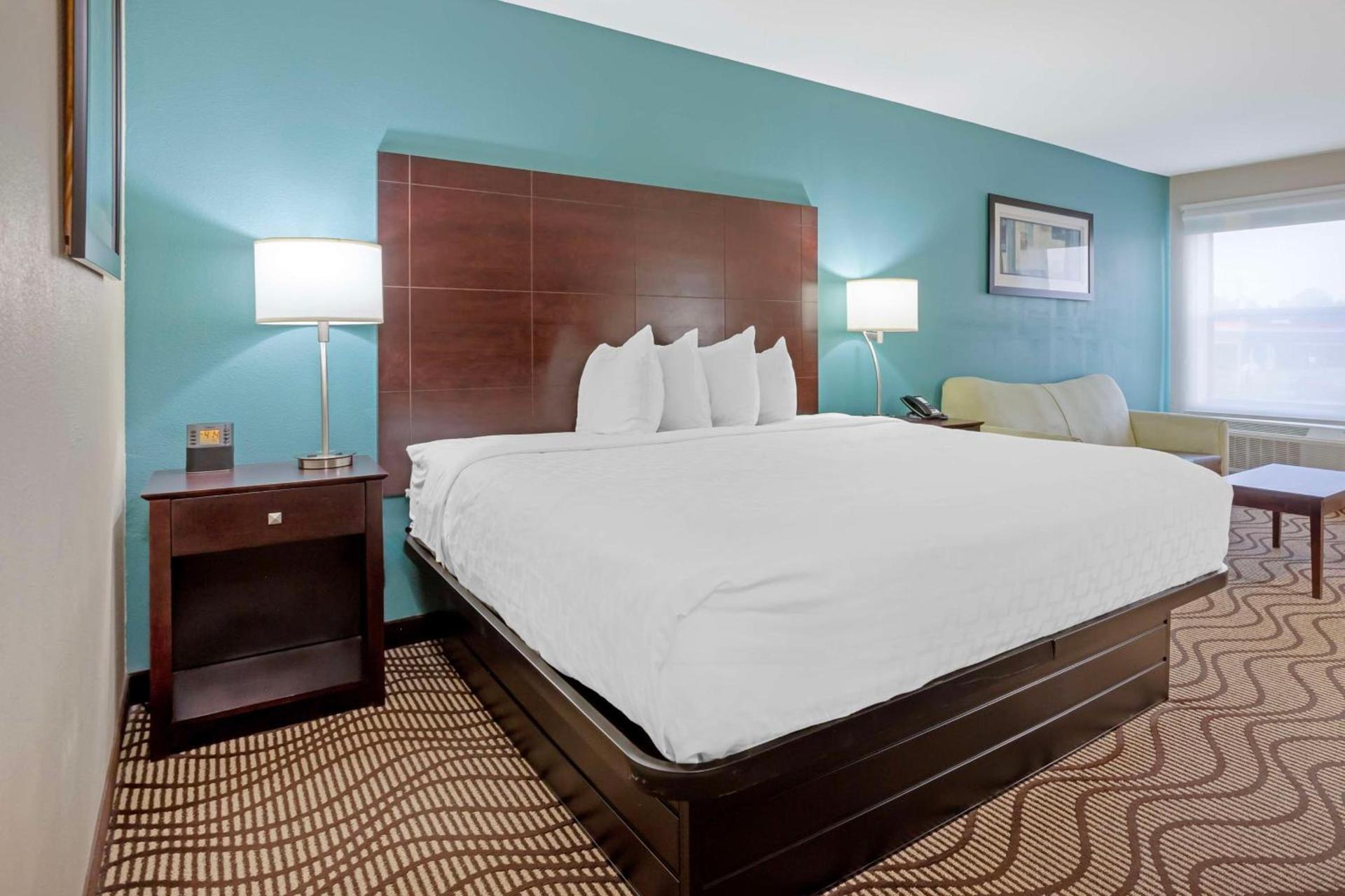 Best Western Plus Lonoke Hotel photo 2