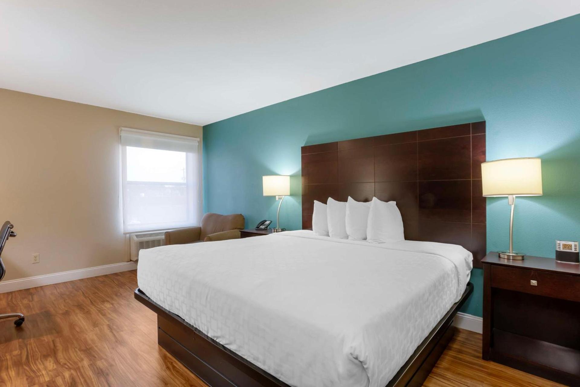 Best Western Plus Lonoke Hotel photo 18