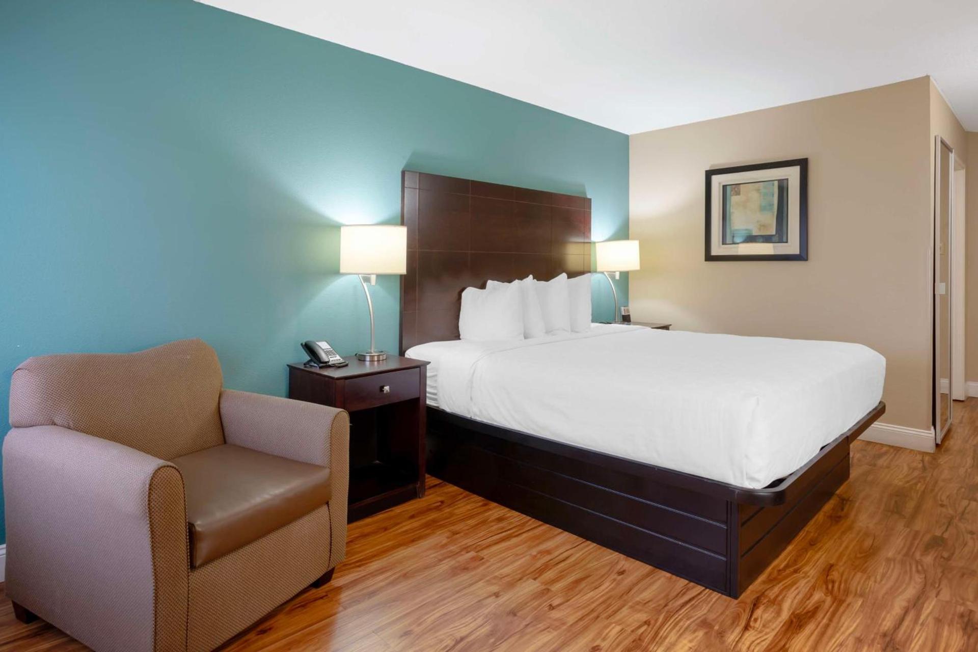 Best Western Plus Lonoke Hotel photo 19