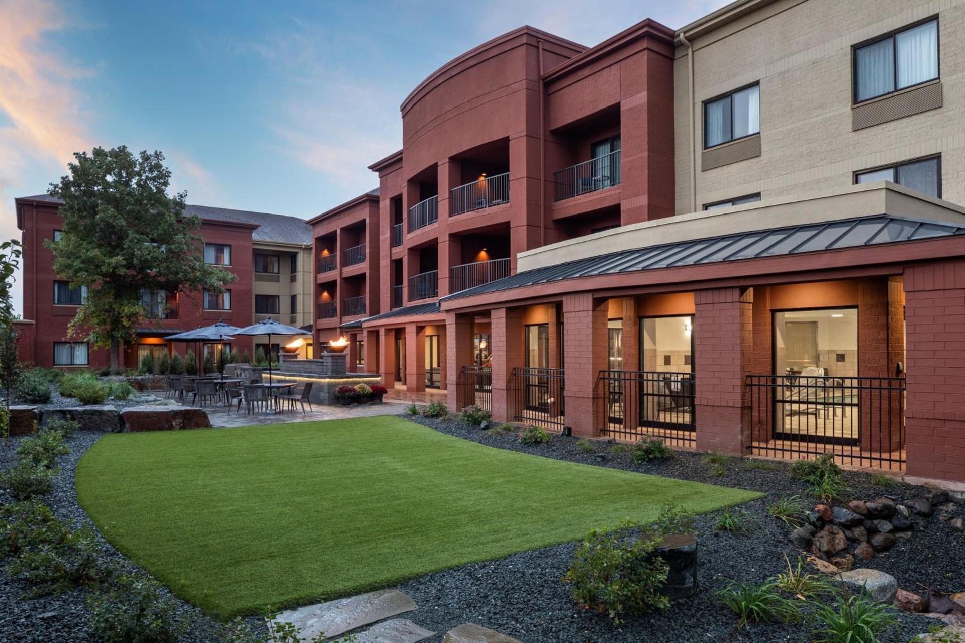 Courtyard Minneapolis St. Paul/Roseville photo 23