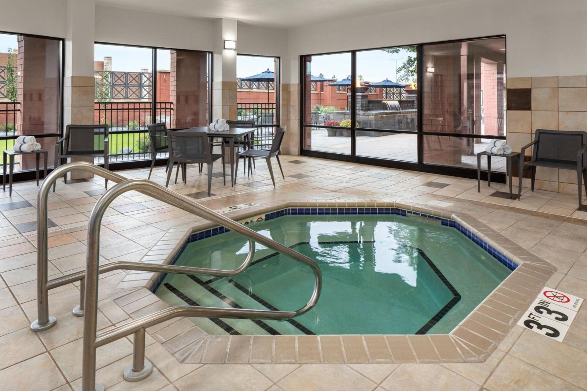 Courtyard Minneapolis St. Paul/Roseville photo 37