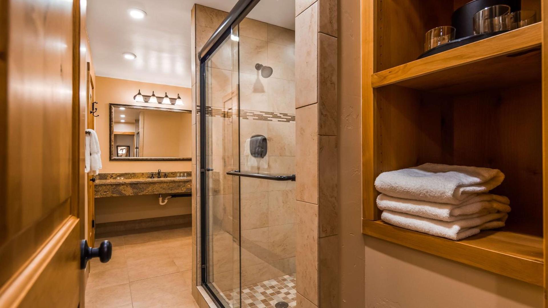 Best Western Tyrolean Lodge photo 36