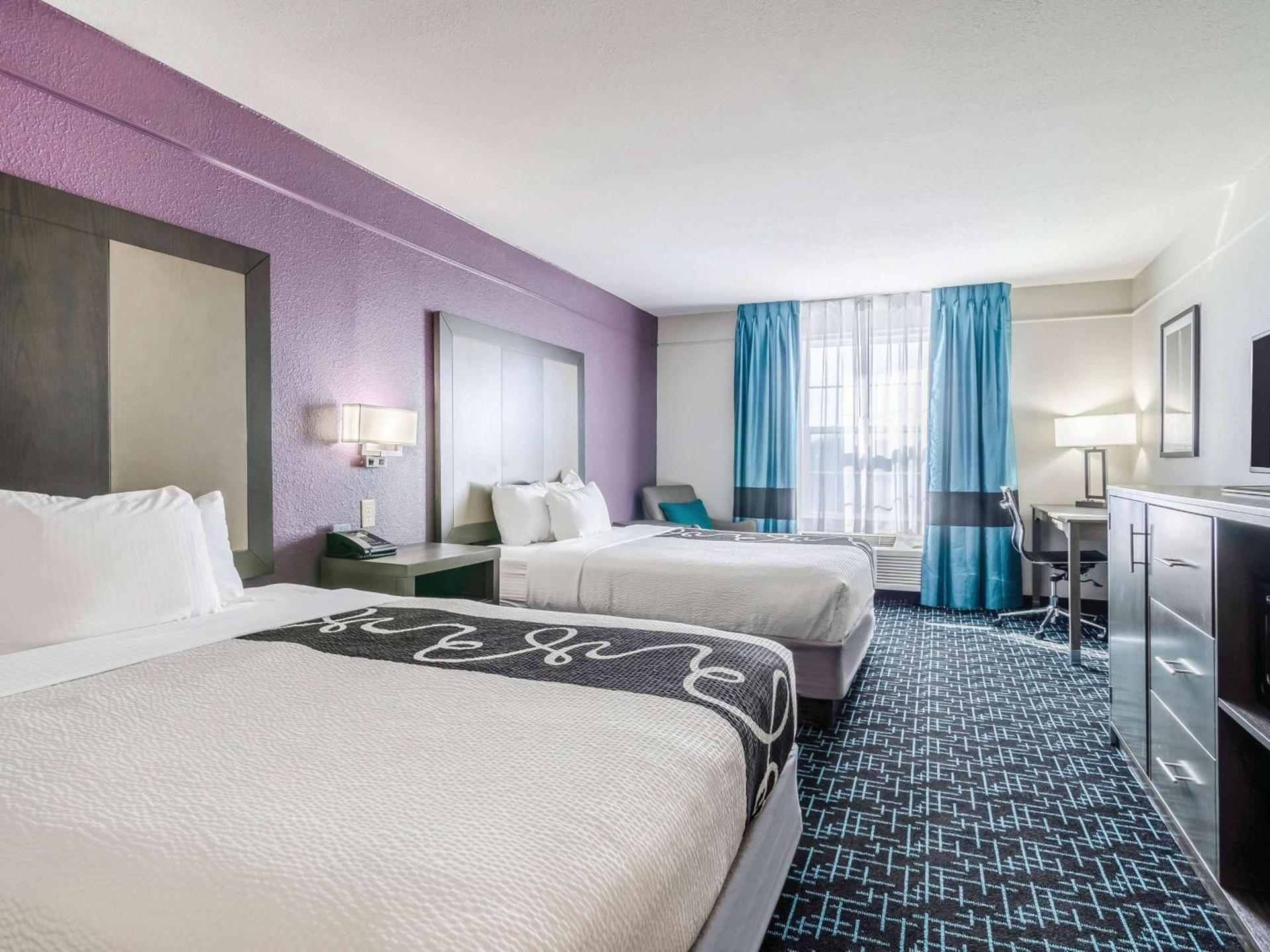 La Quinta by Wyndham Kansas City Airport photo 17