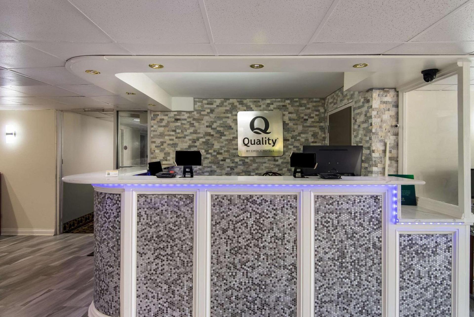 Quality Inn Aurora - Naperville Area photo 5
