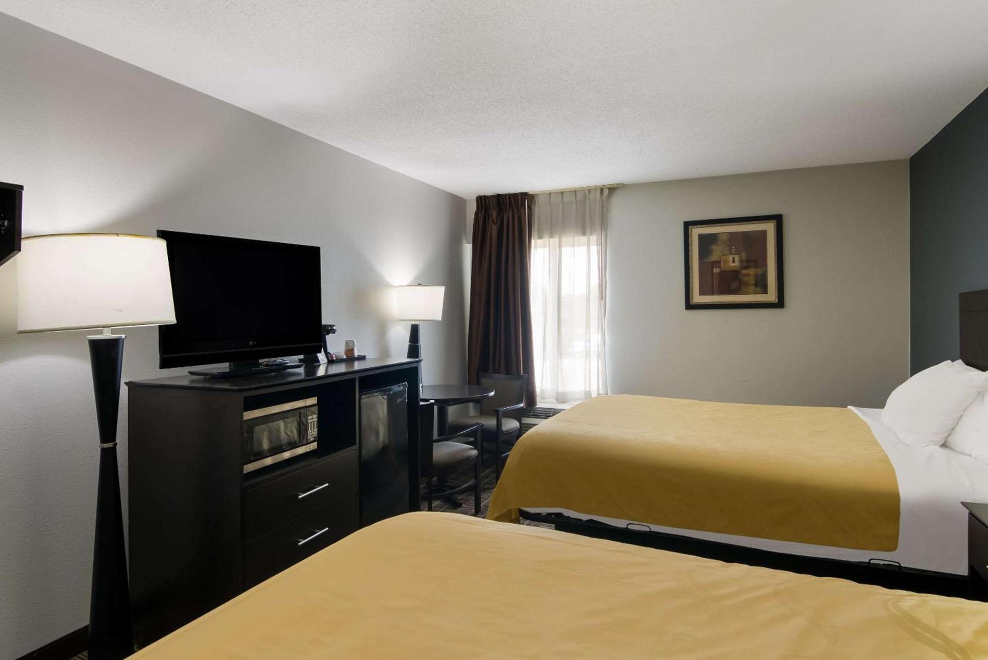 Quality Inn Aurora - Naperville Area photo 9