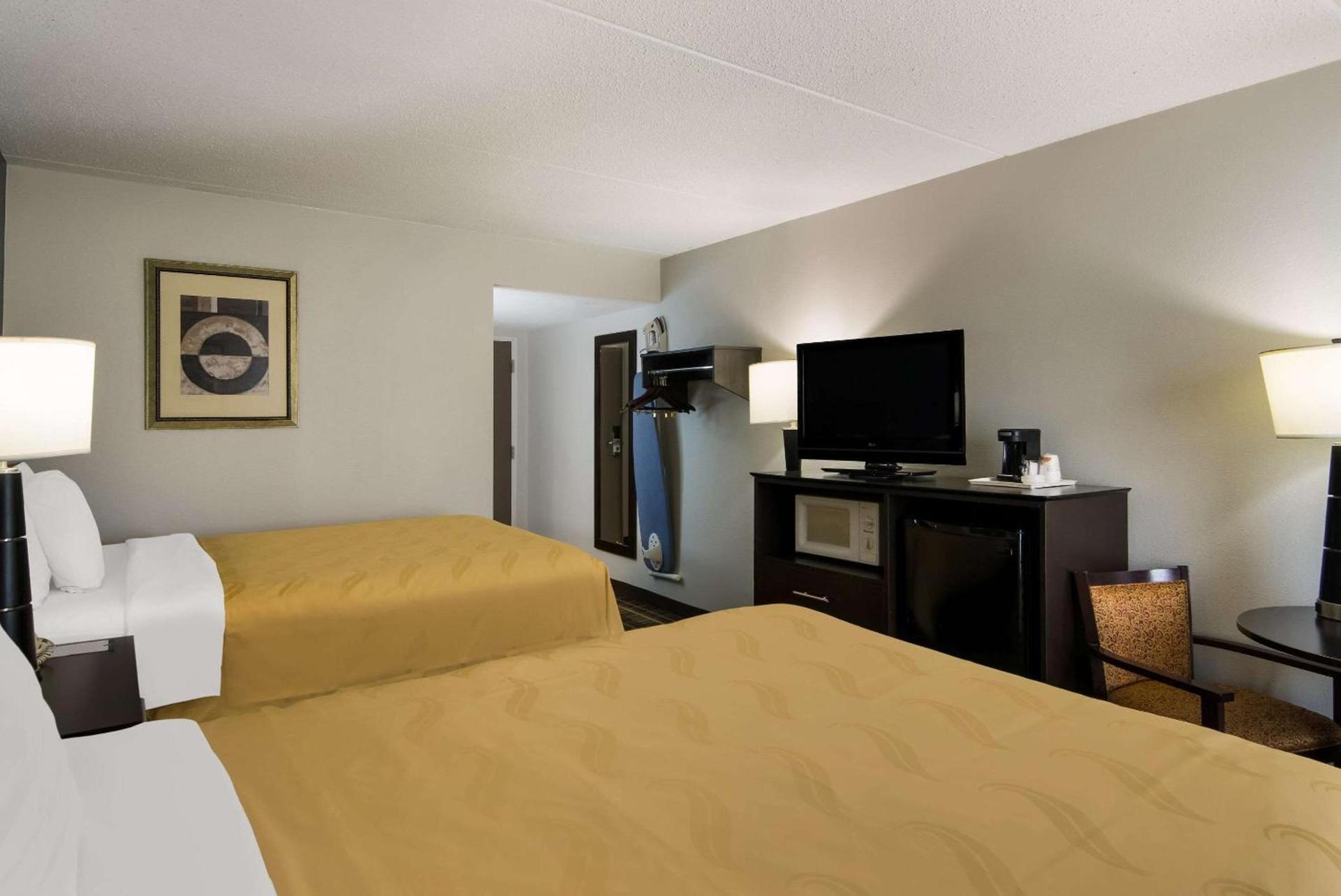 Quality Inn Aurora - Naperville Area photo 18