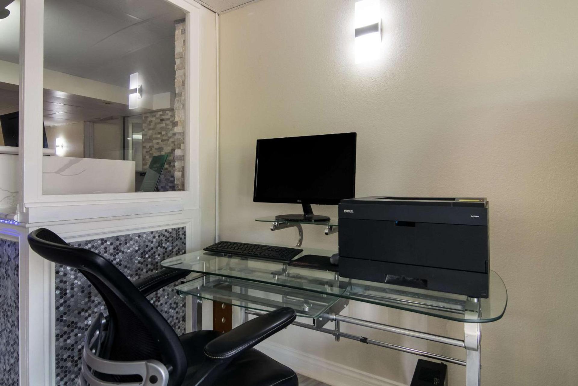 Quality Inn Aurora - Naperville Area photo 27