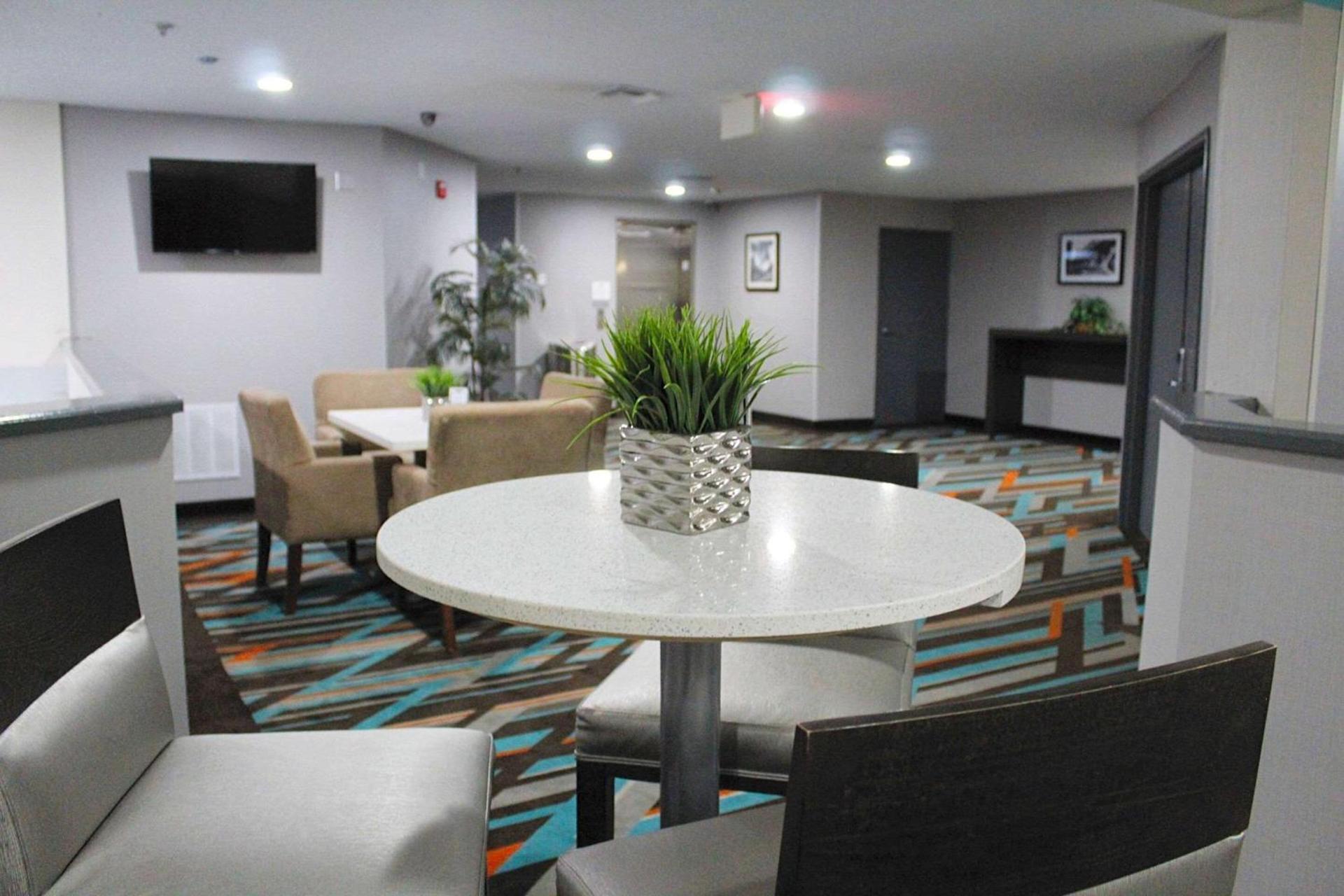 Clarion Inn & Suites DFW North photo 41