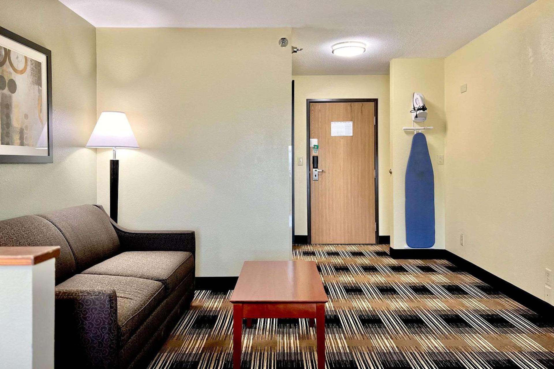 Comfort Inn & Suites Wisconsin Dells photo 20