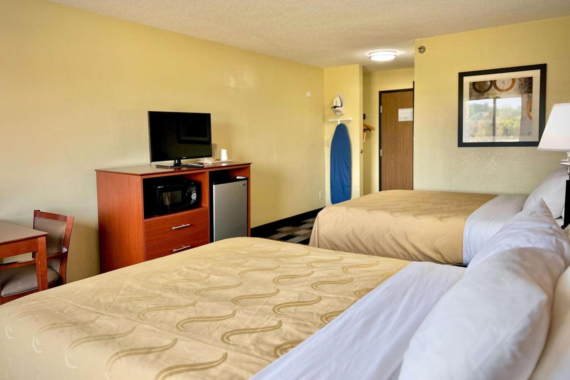 Comfort Inn & Suites Wisconsin Dells photo 8