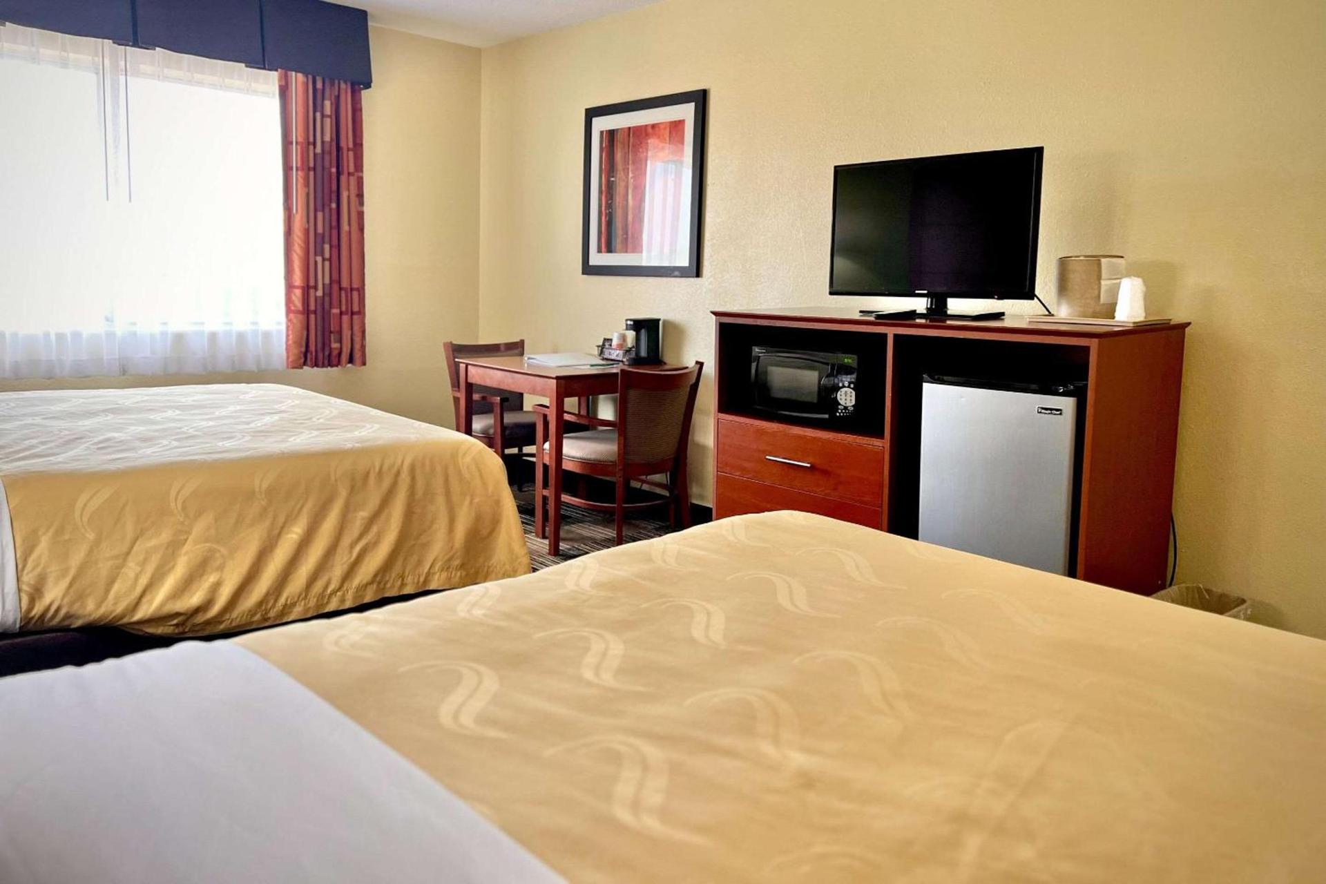 Comfort Inn & Suites Wisconsin Dells photo 9