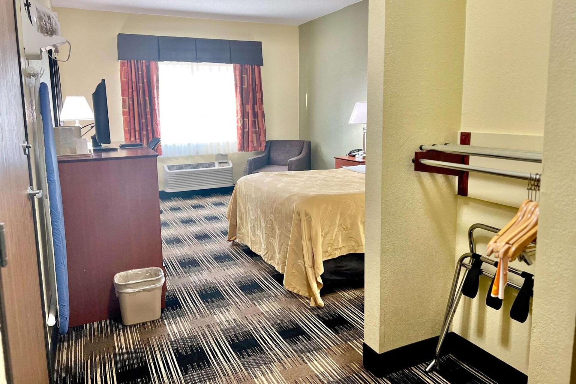 Comfort Inn & Suites Wisconsin Dells photo 25