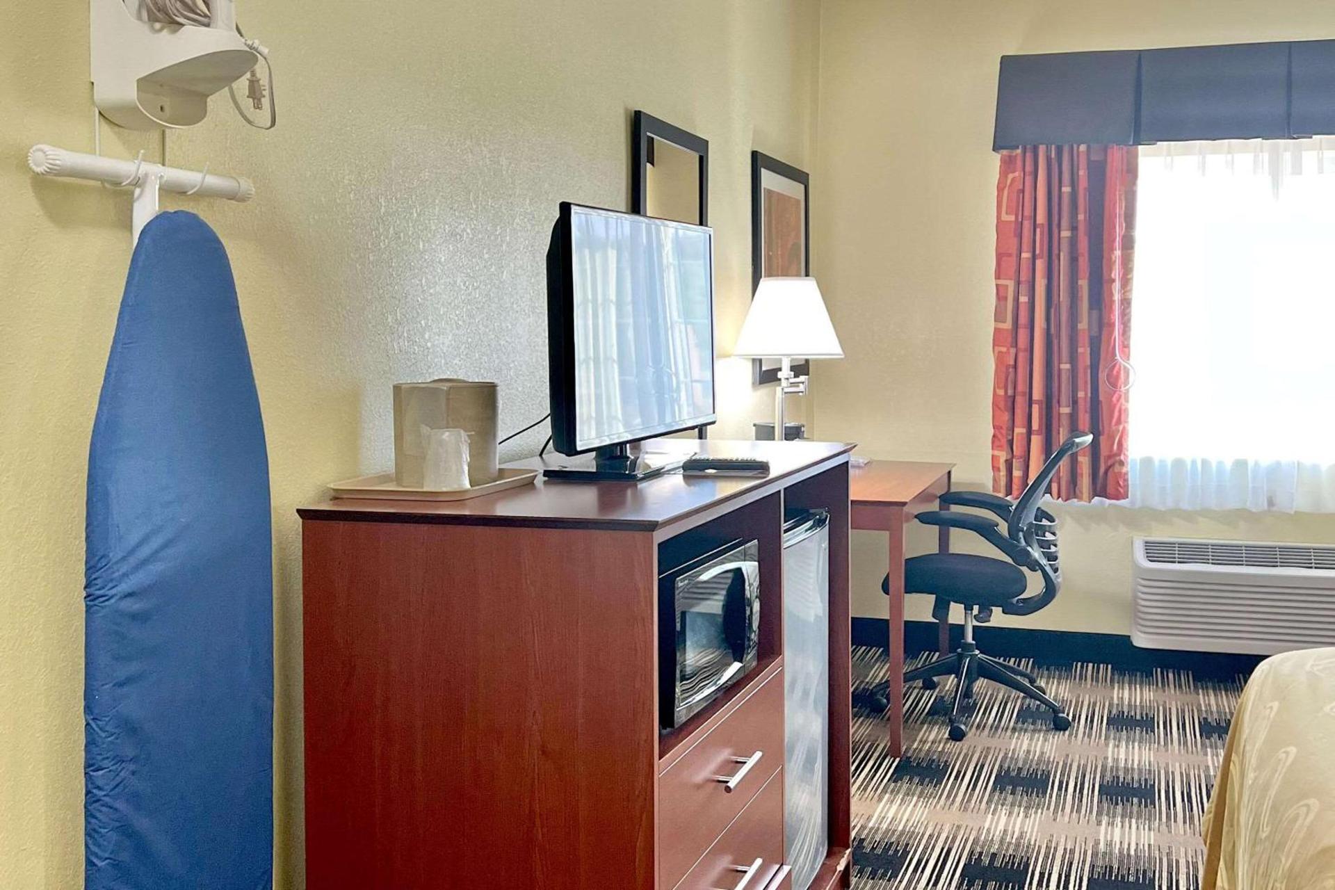 Comfort Inn & Suites Wisconsin Dells photo 26