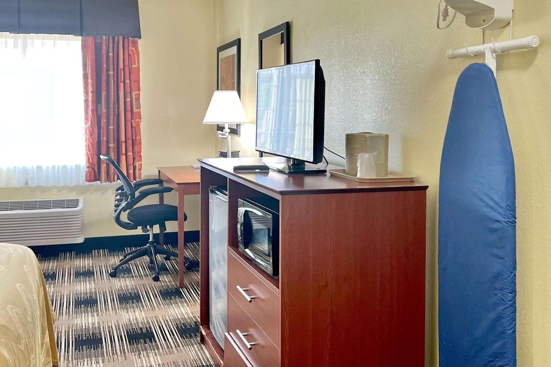 Comfort Inn & Suites Wisconsin Dells photo 28