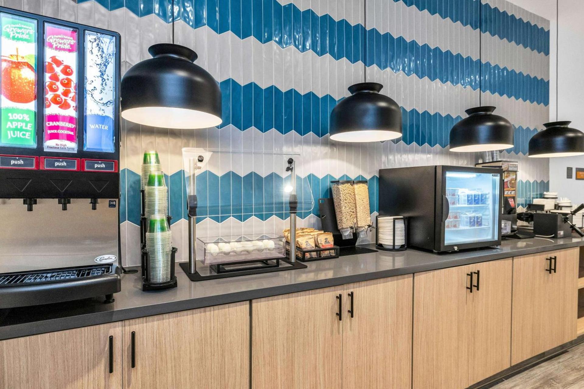 La Quinta Inn & Suites by Wyndham San Jose Airport-Downtown photo 18