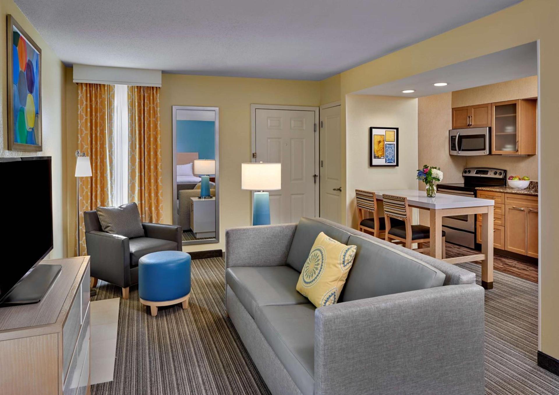 Sonesta ES Suites Cincinnati - Blue Ash photo 11