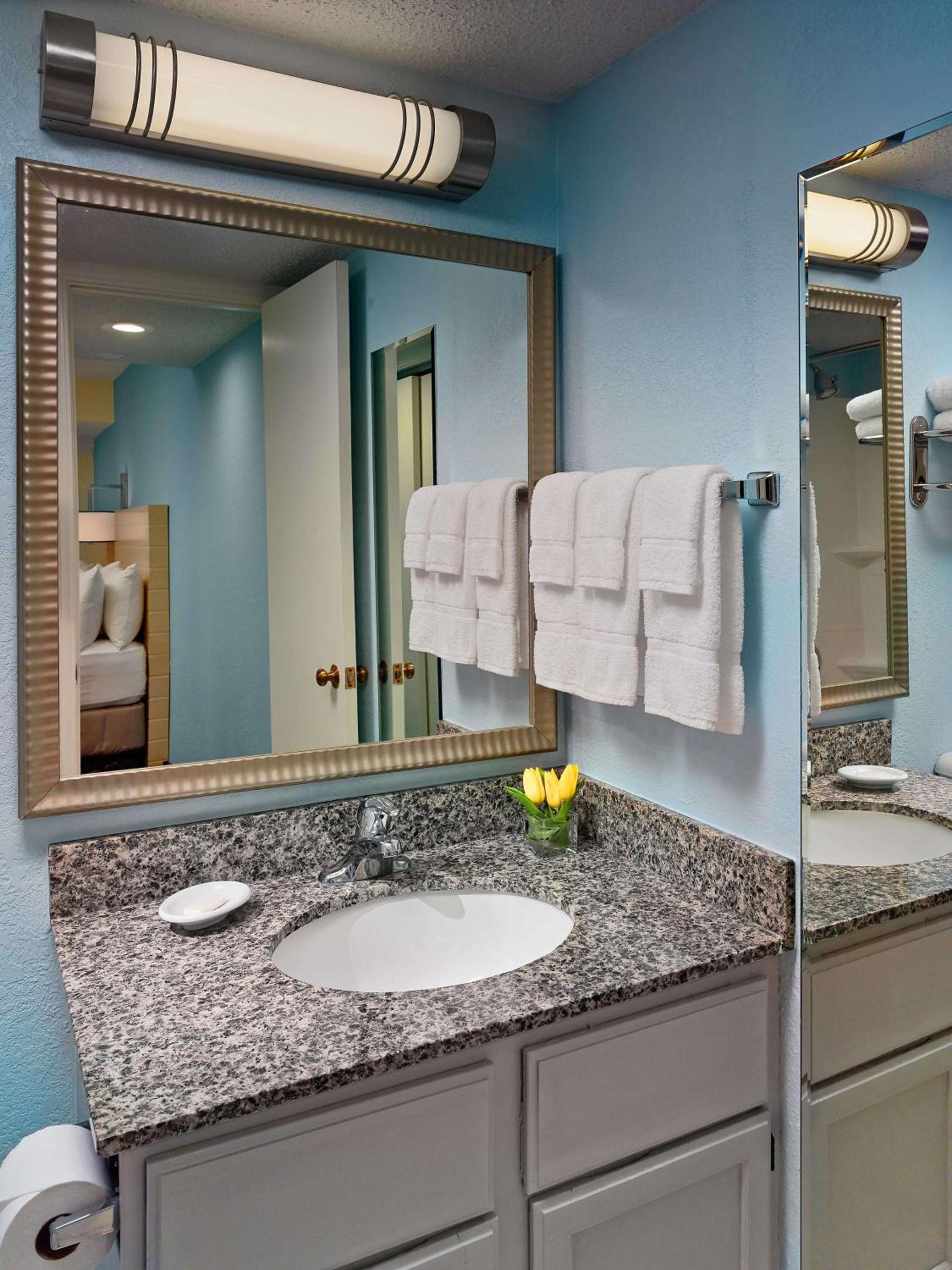 Sonesta ES Suites Cincinnati - Blue Ash photo 12