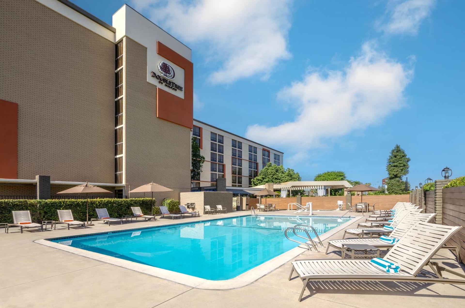 DoubleTree by Hilton San Bernardino photo 55