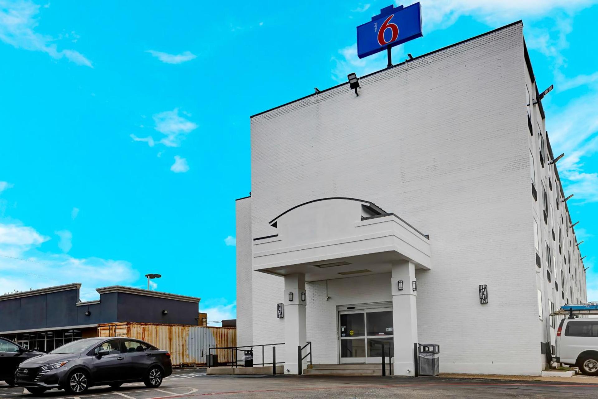 Motel 6 Arlington TX Entertainment District photo 42