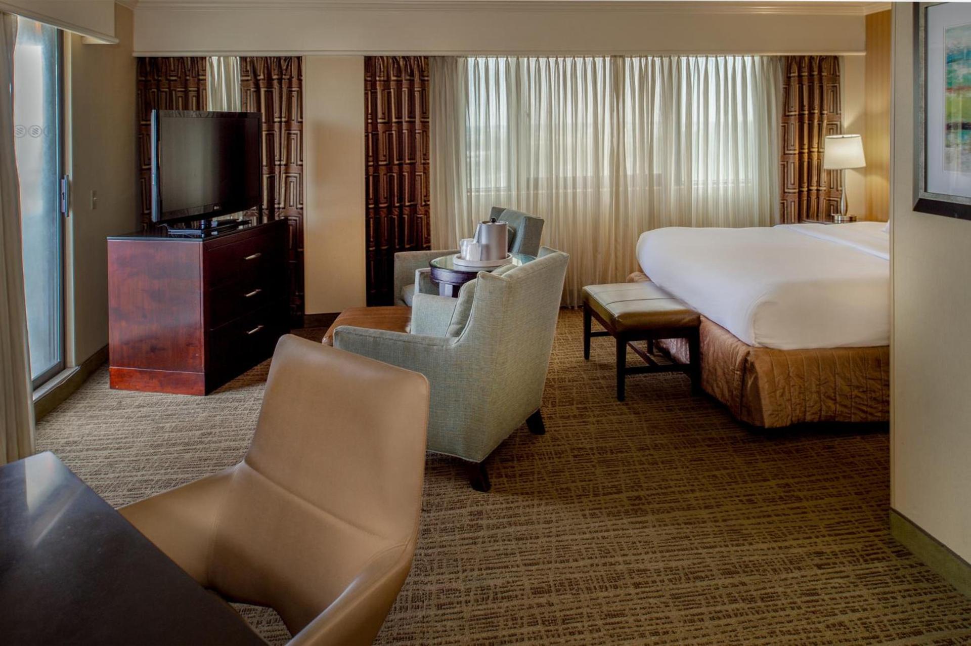 Crowne Plaza Hotel St. Louis Airport by IHG photo 25