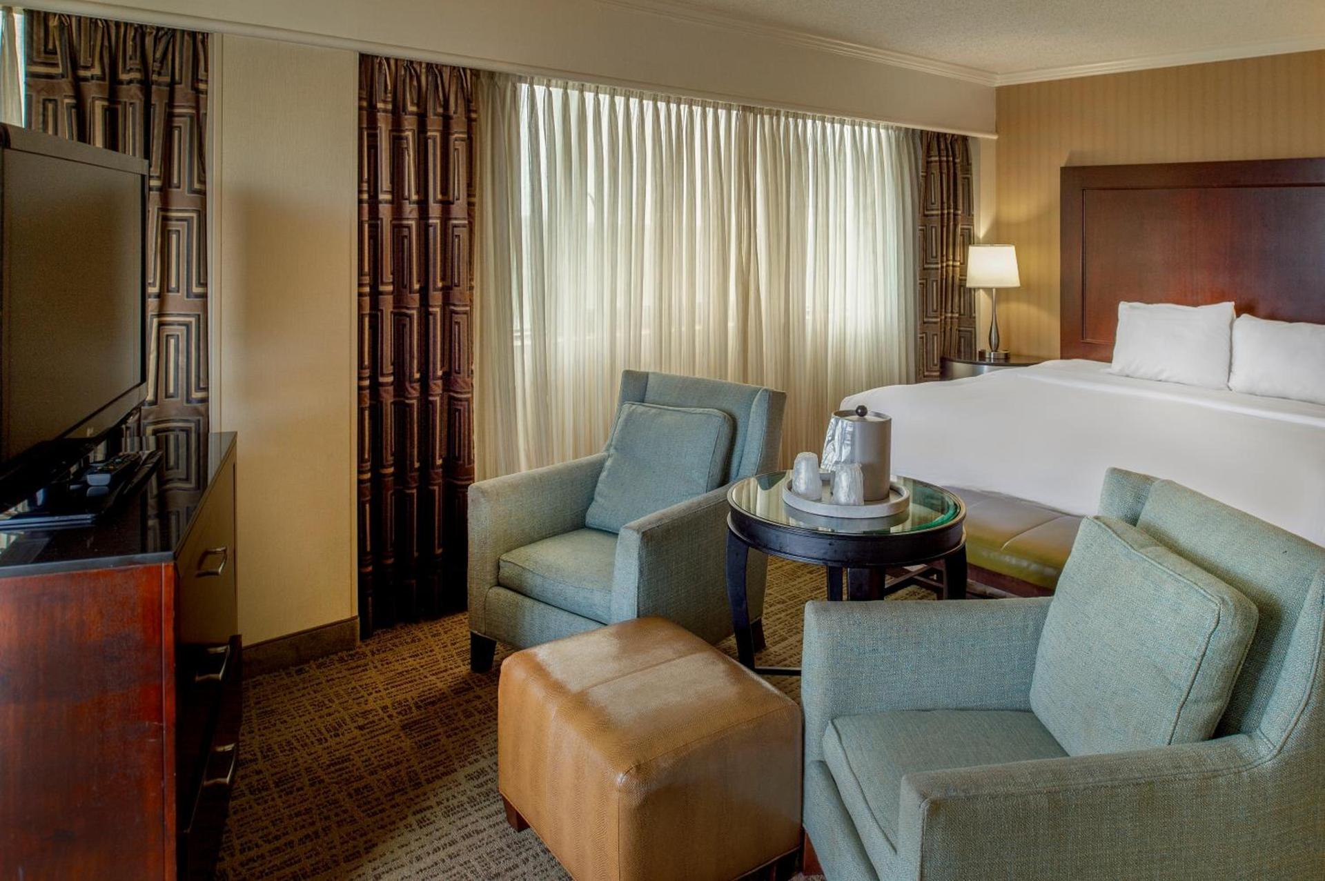 Crowne Plaza Hotel St. Louis Airport by IHG photo 26
