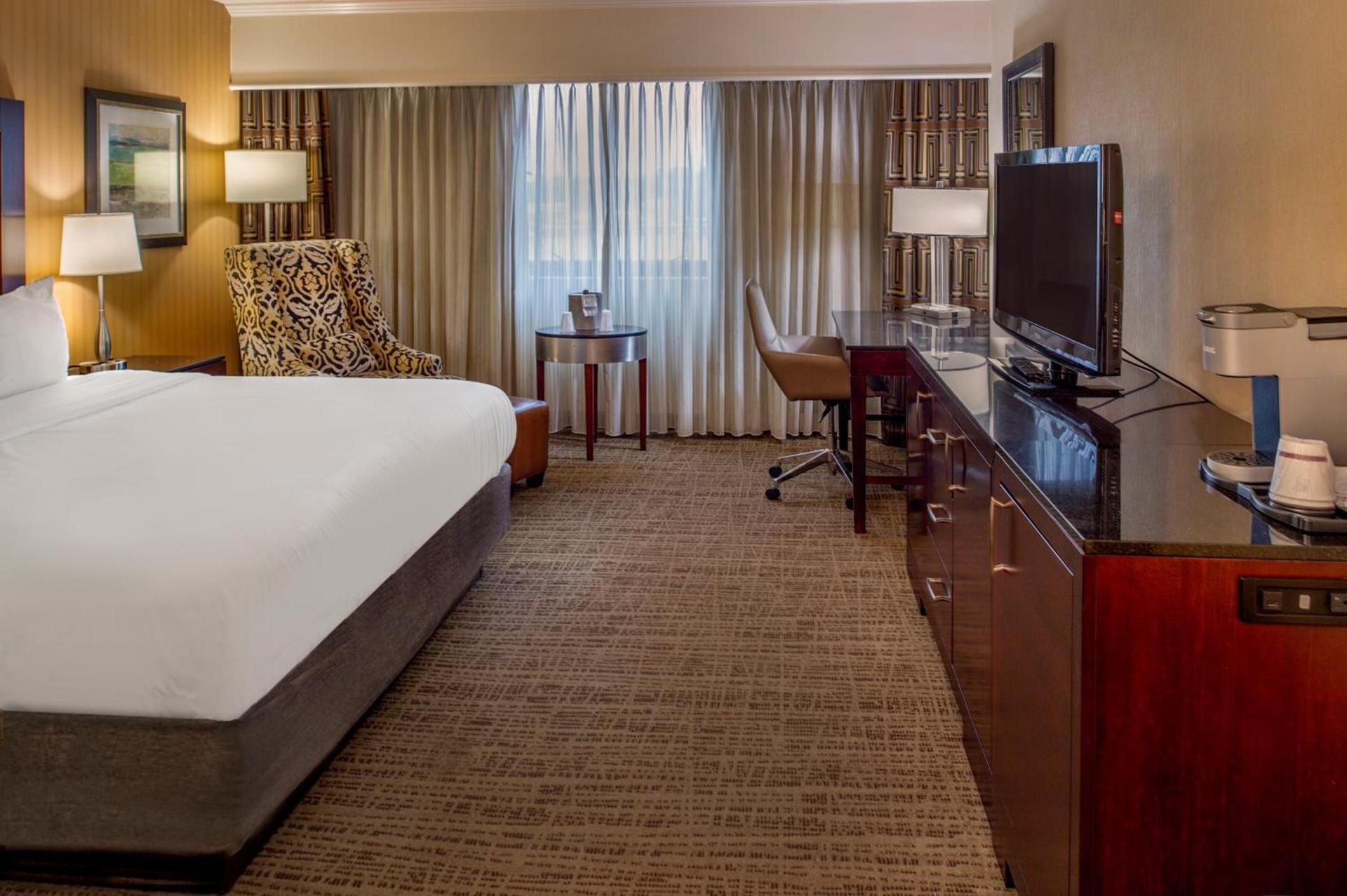 Crowne Plaza Hotel St. Louis Airport by IHG photo 40
