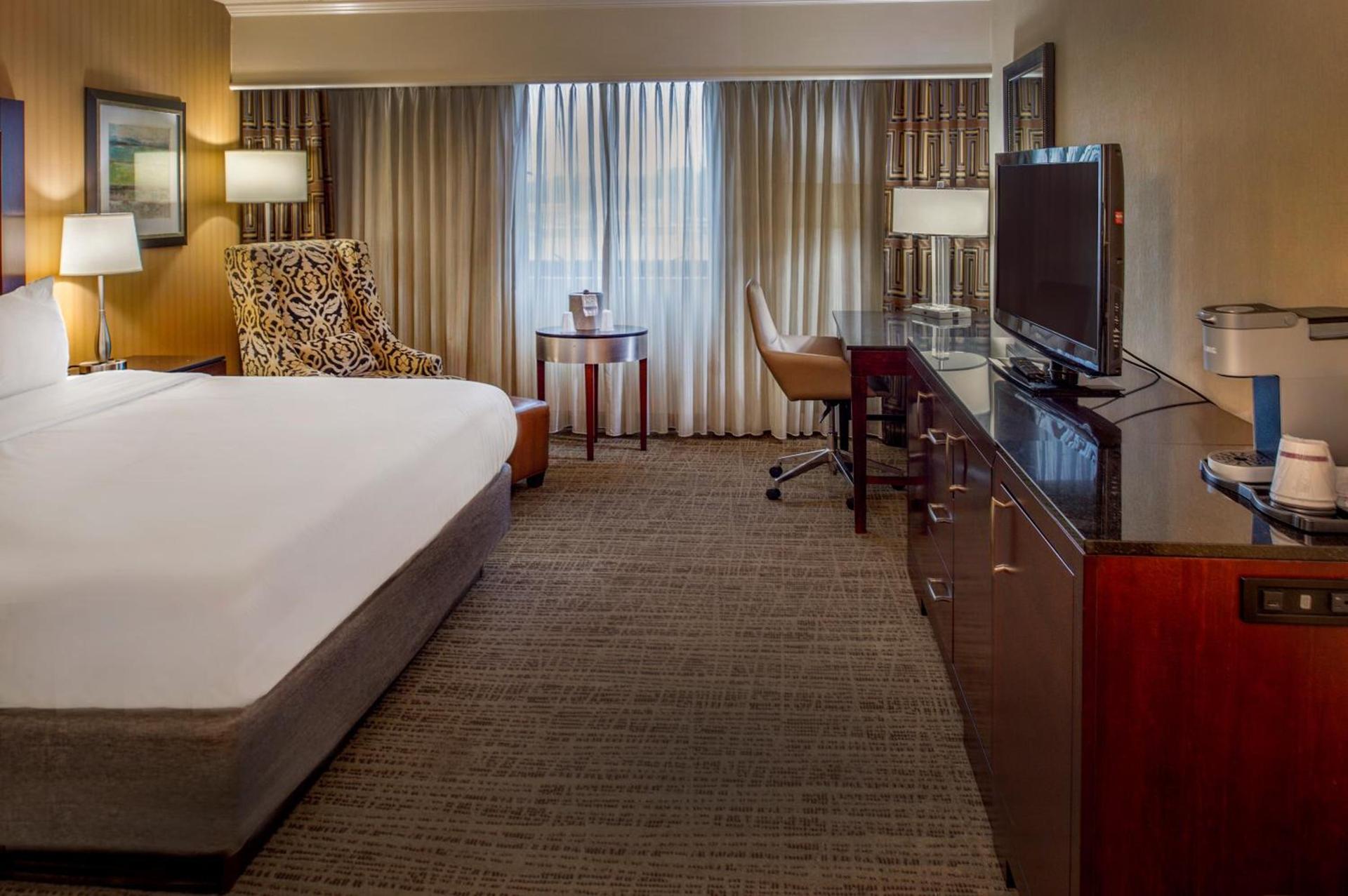Crowne Plaza Hotel St. Louis Airport by IHG photo 55