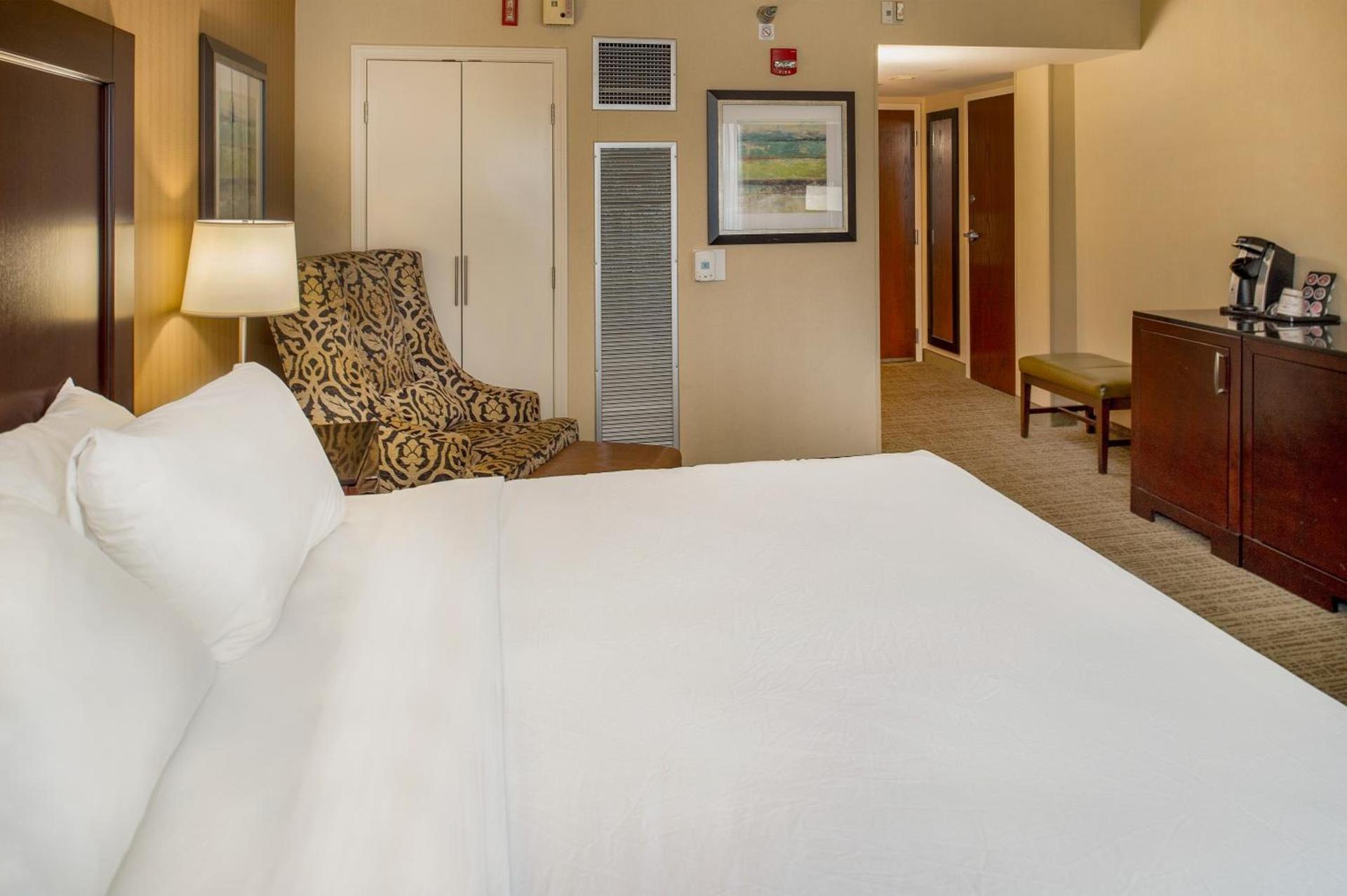 Crowne Plaza Hotel St. Louis Airport by IHG photo 47