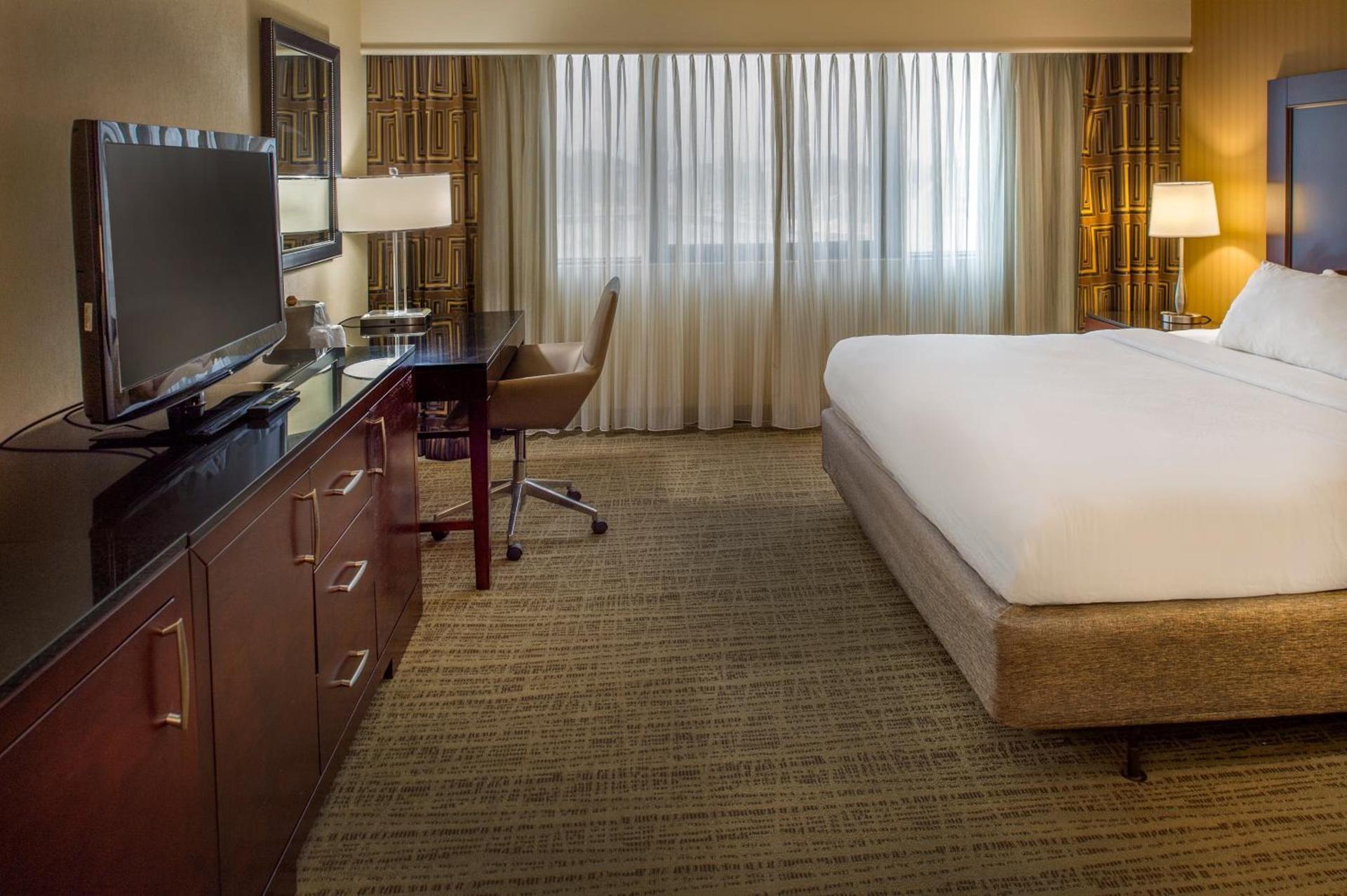 Crowne Plaza Hotel St. Louis Airport by IHG photo 54