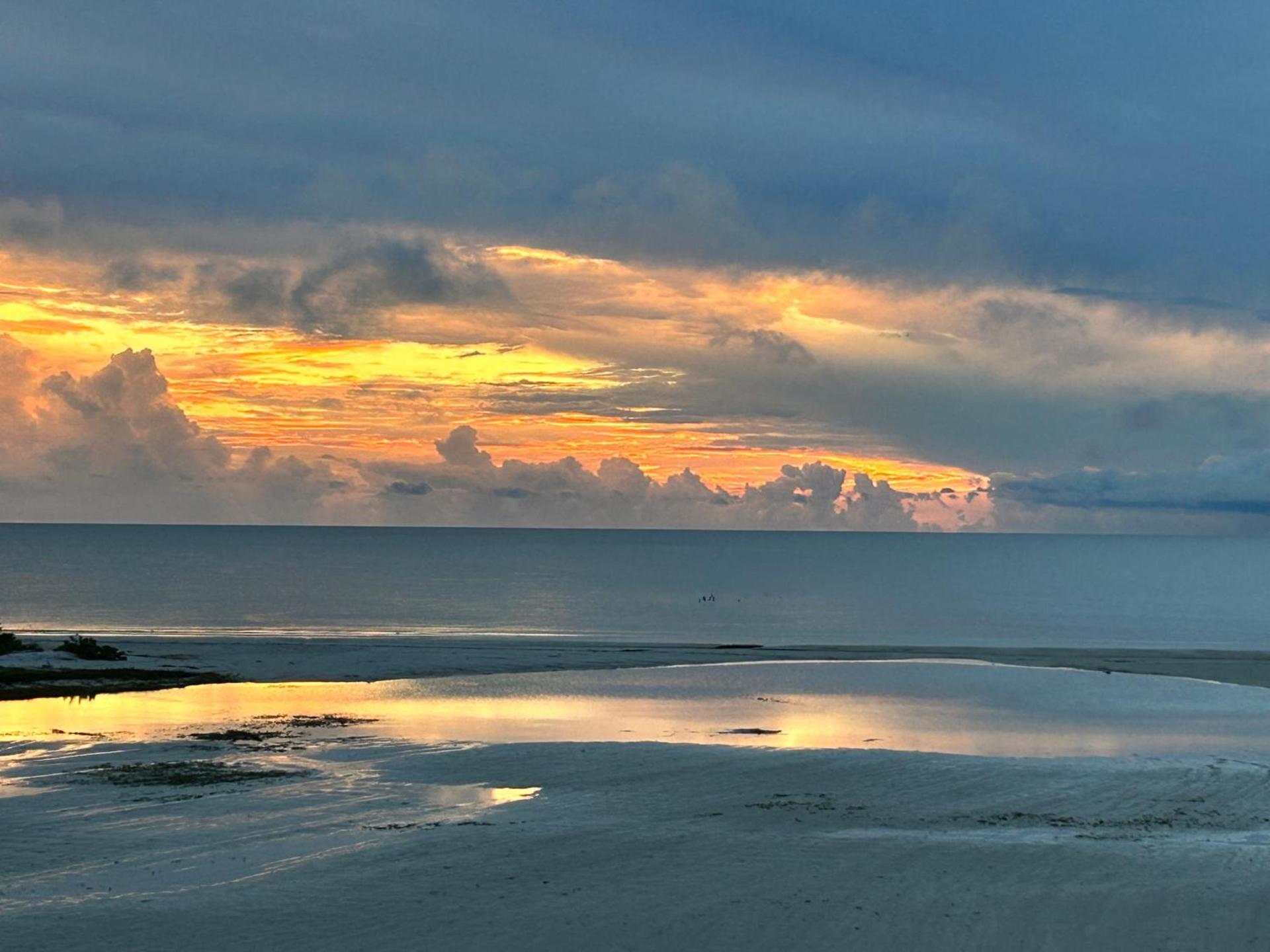 Always Summer On a White Sandy Beach photo 22