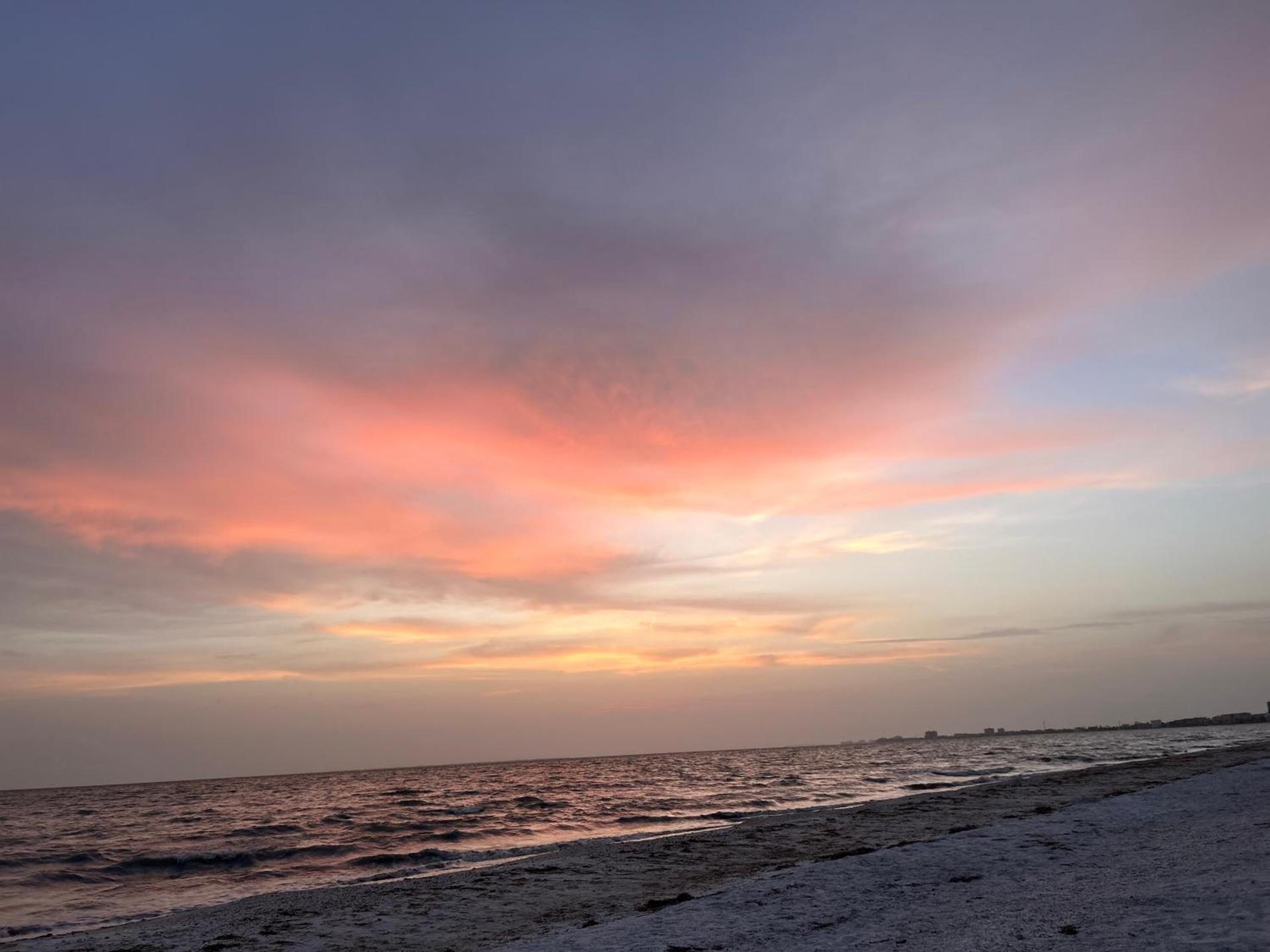 Always Summer On a White Sandy Beach photo 31