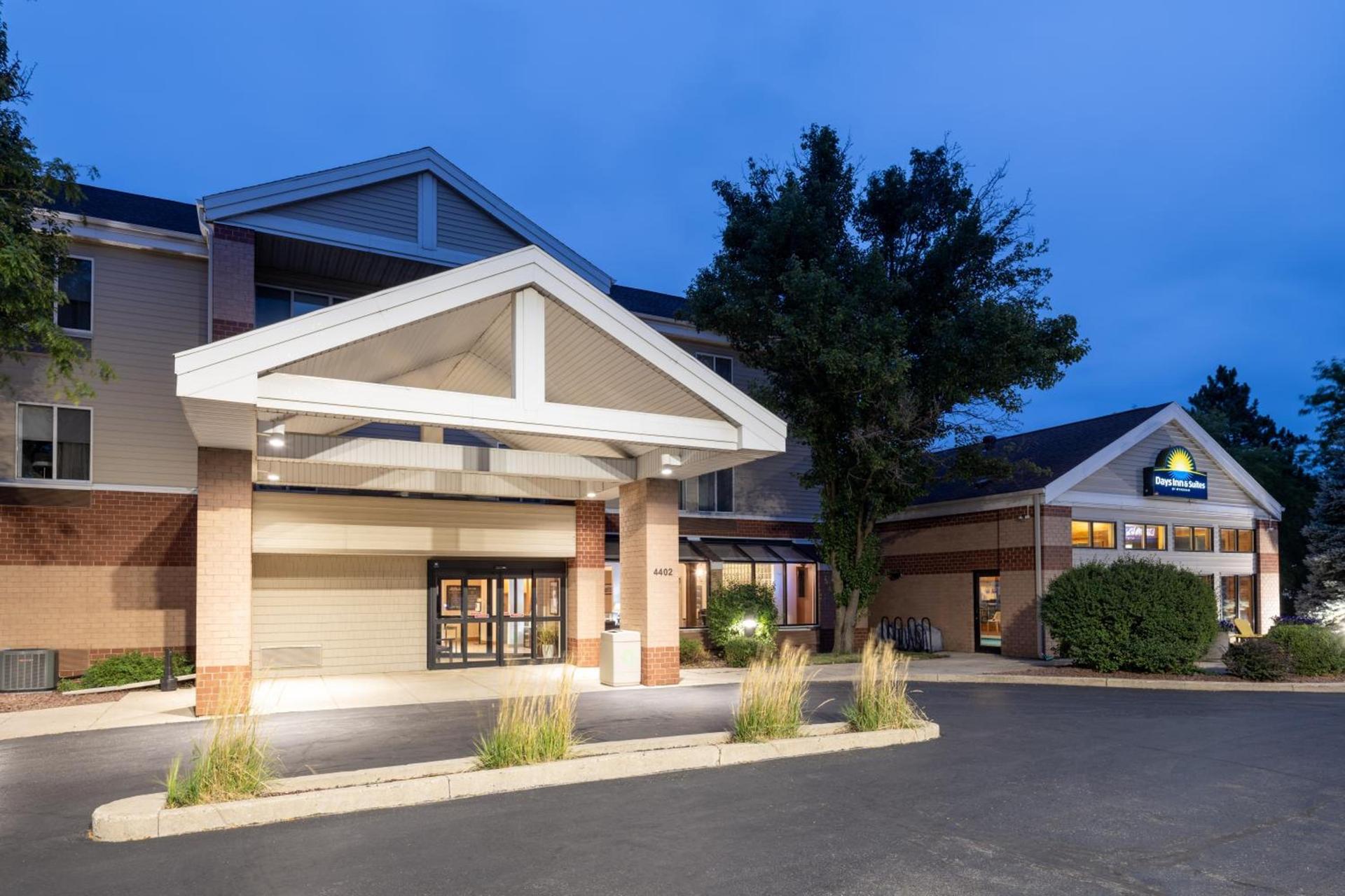 Days Inn & Suites by Wyndham Madison photo 43