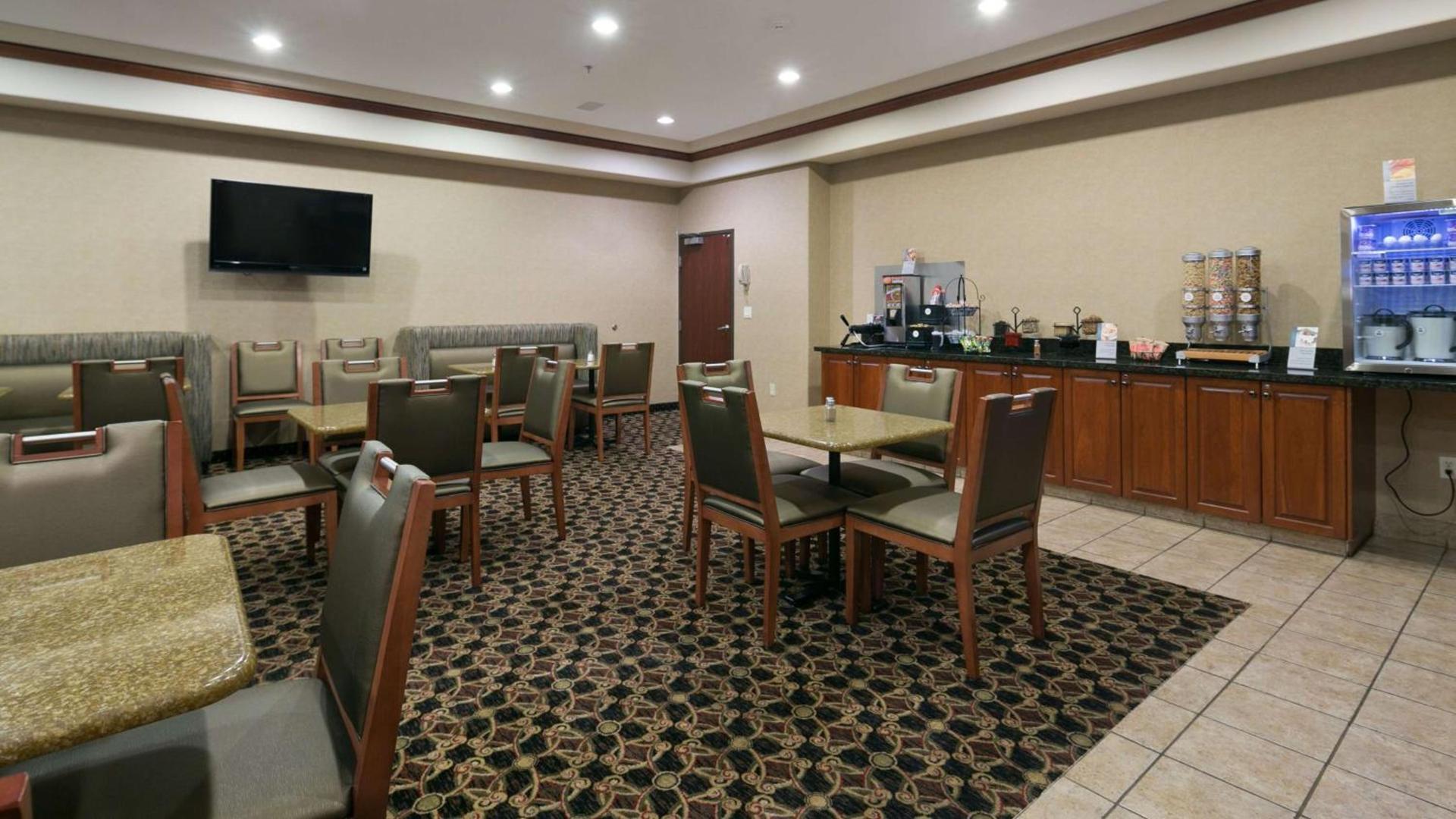 Best Western University Inn and Suites photo 18