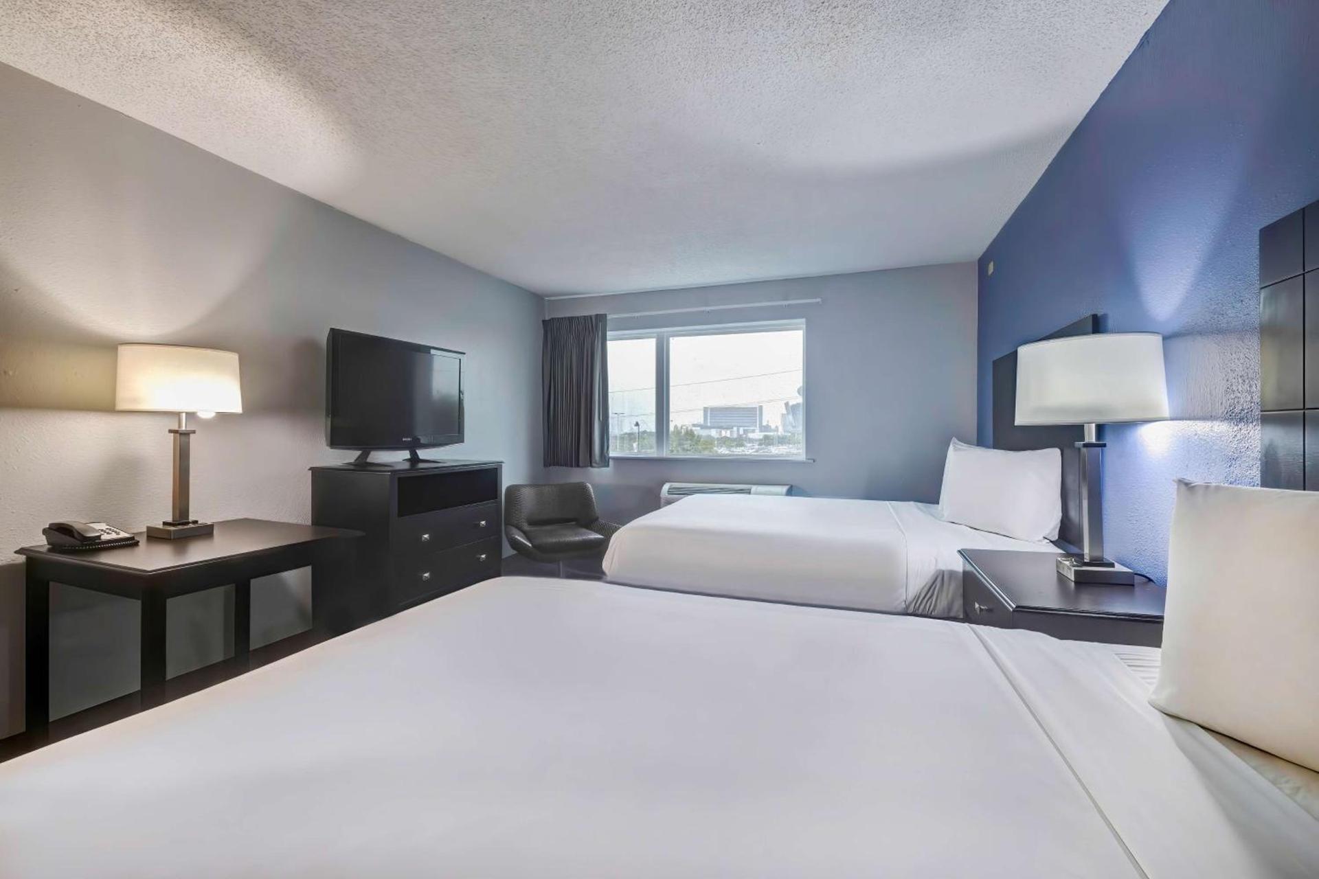 Motel 6 Arlington TX Entertainment District photo 9