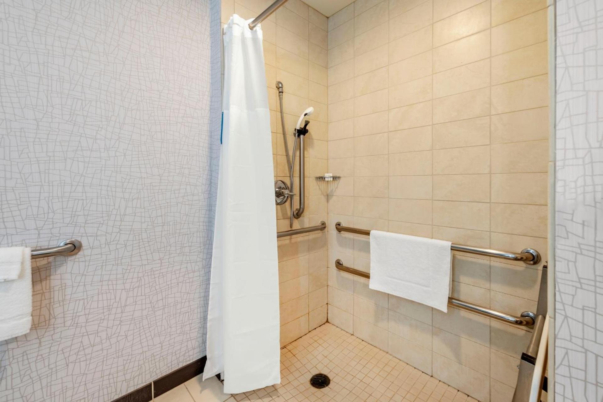 Cambria Hotel Minneapolis Maple Grove photo 63