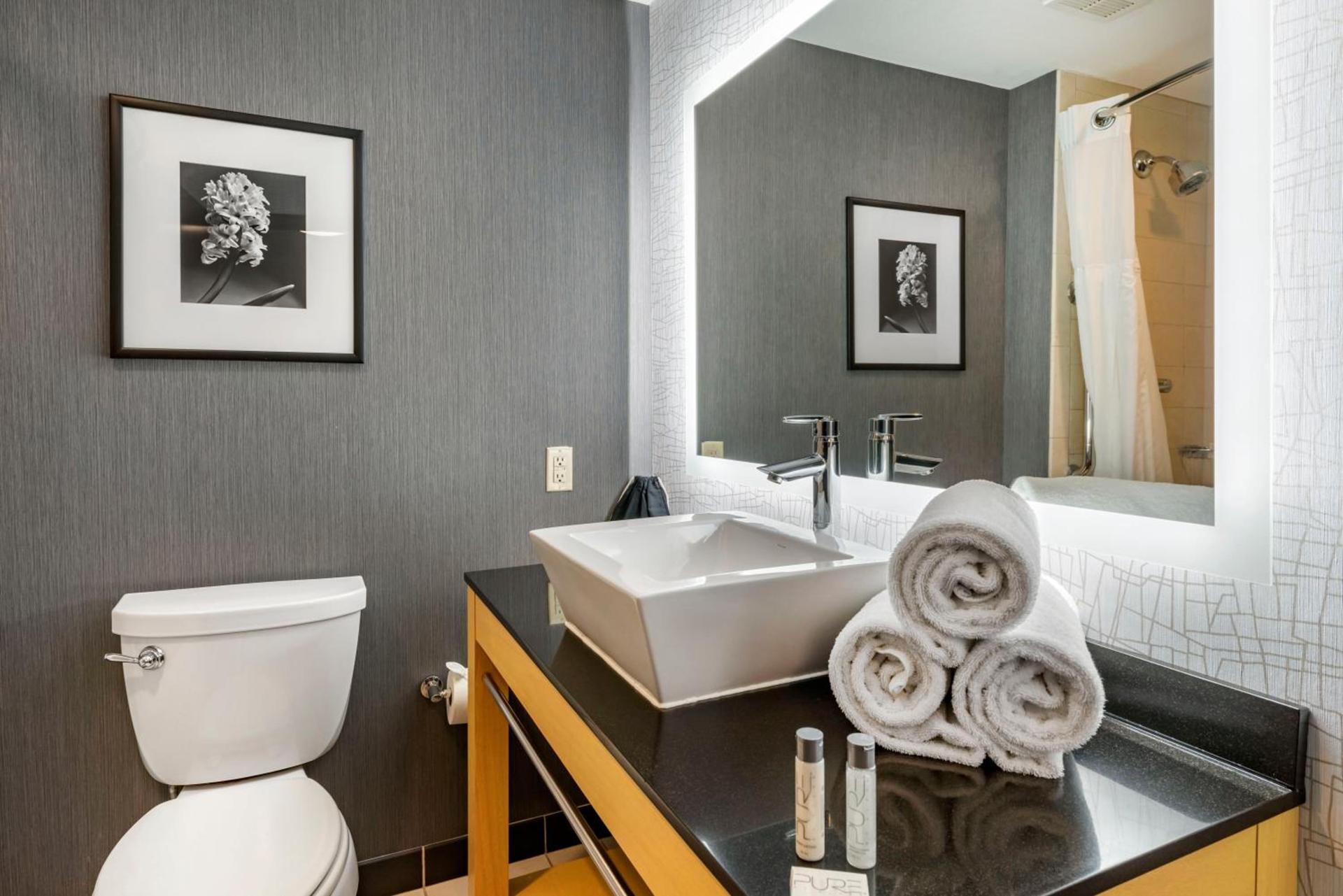 Cambria Hotel Minneapolis Maple Grove photo 91