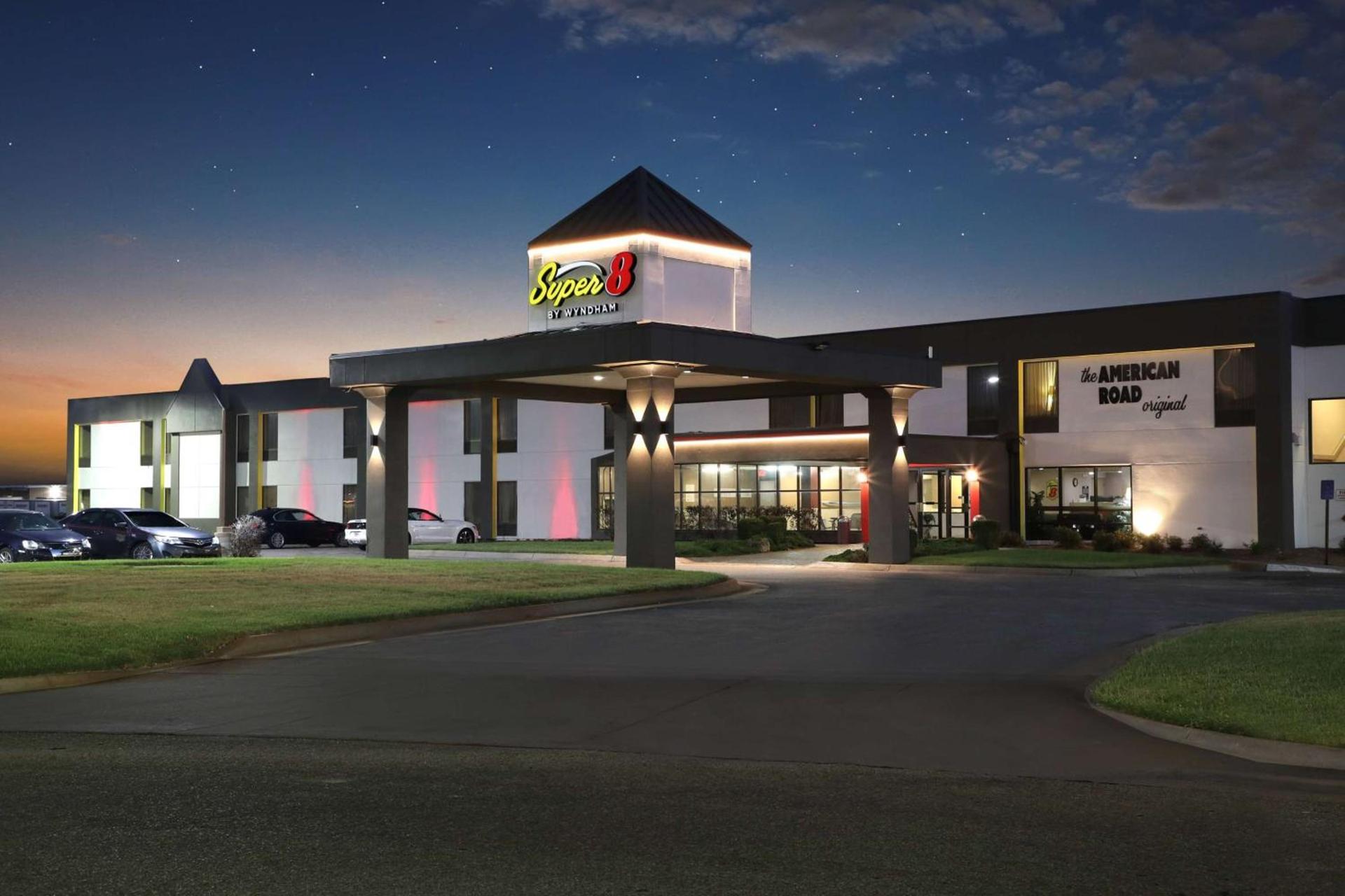 Super 8 by Wyndham Wichita South photo 3