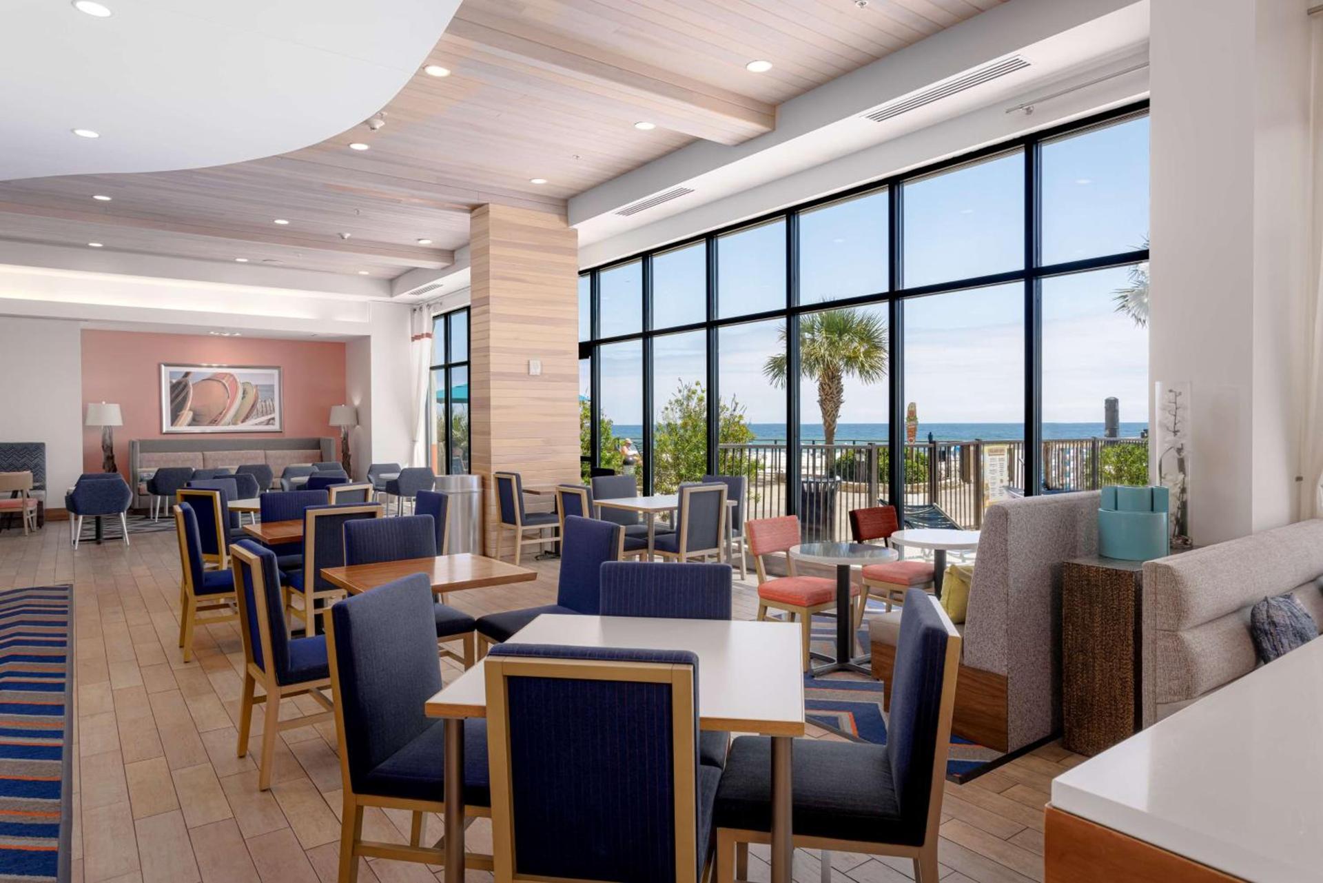 Hampton Inn & Suites - Orange Beach photo 18