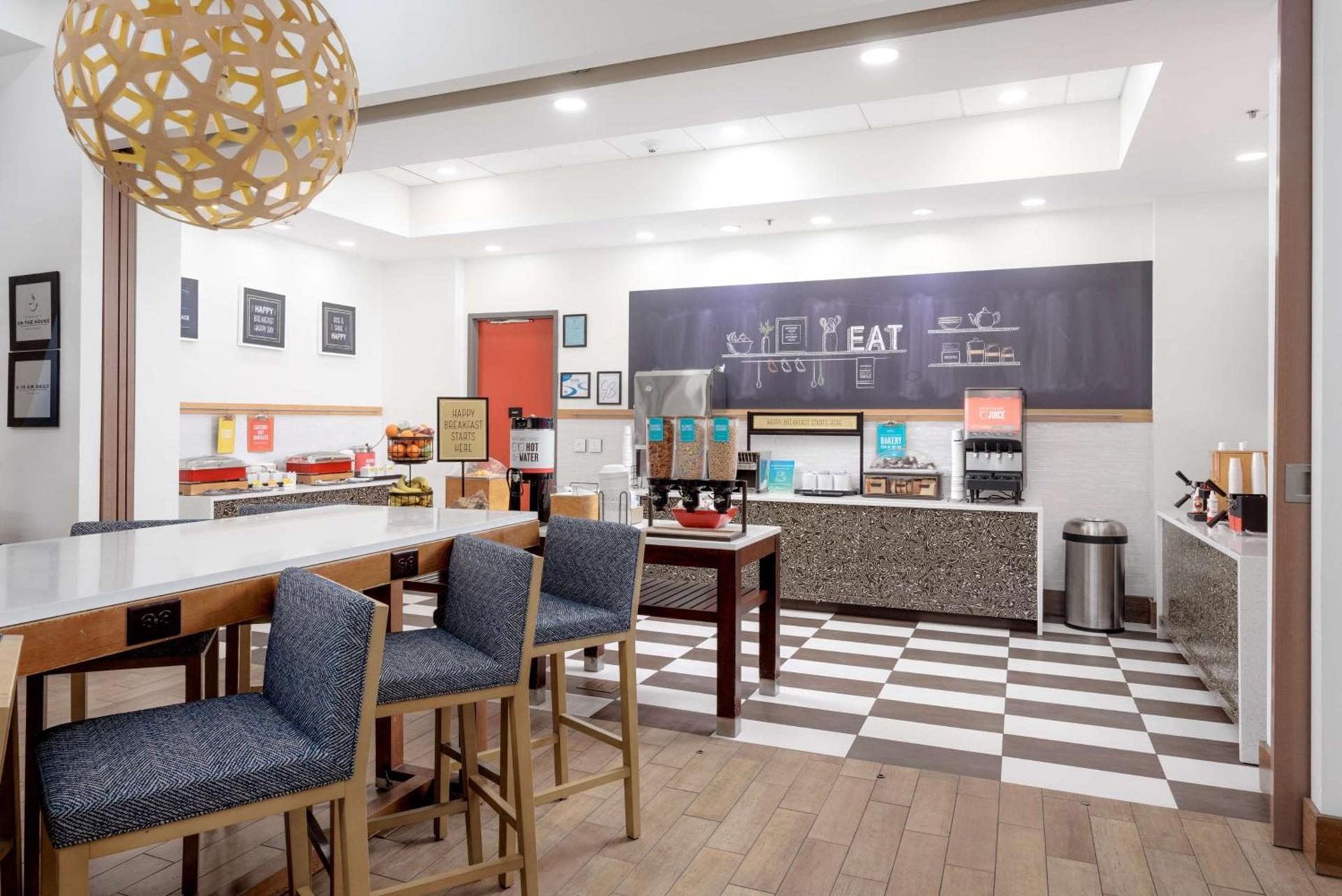 Hampton Inn & Suites - Orange Beach photo 25