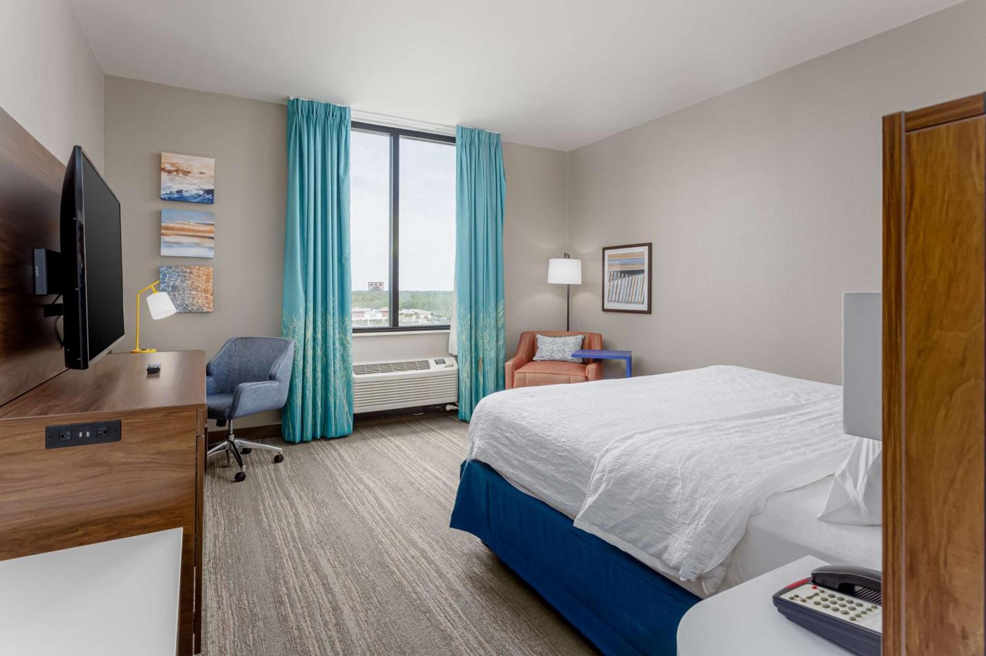 Hampton Inn & Suites - Orange Beach photo 61