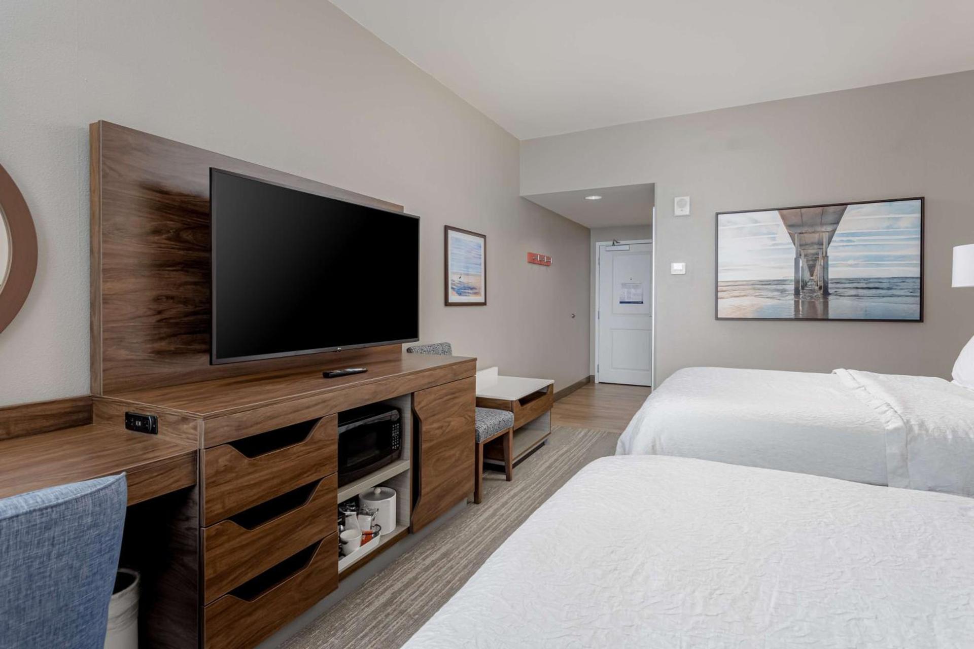 Hampton Inn & Suites - Orange Beach photo 74
