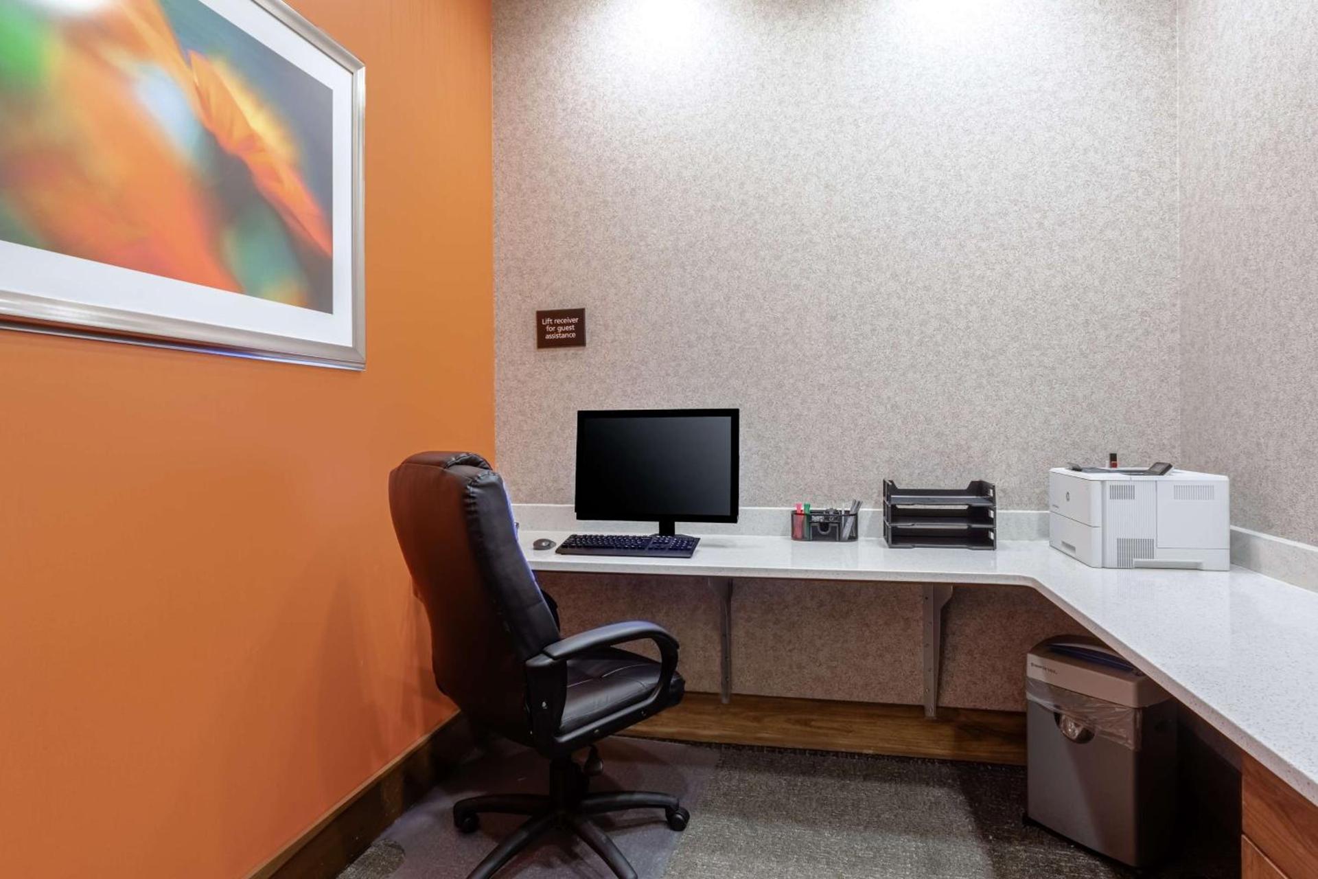 Hampton Inn & Suites - Orange Beach photo 91