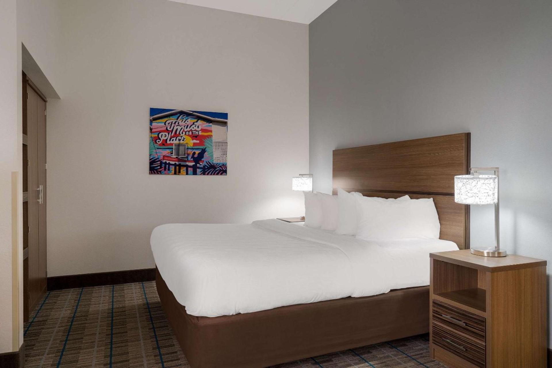 MainStay Suites Wilmington - University Area photo 11