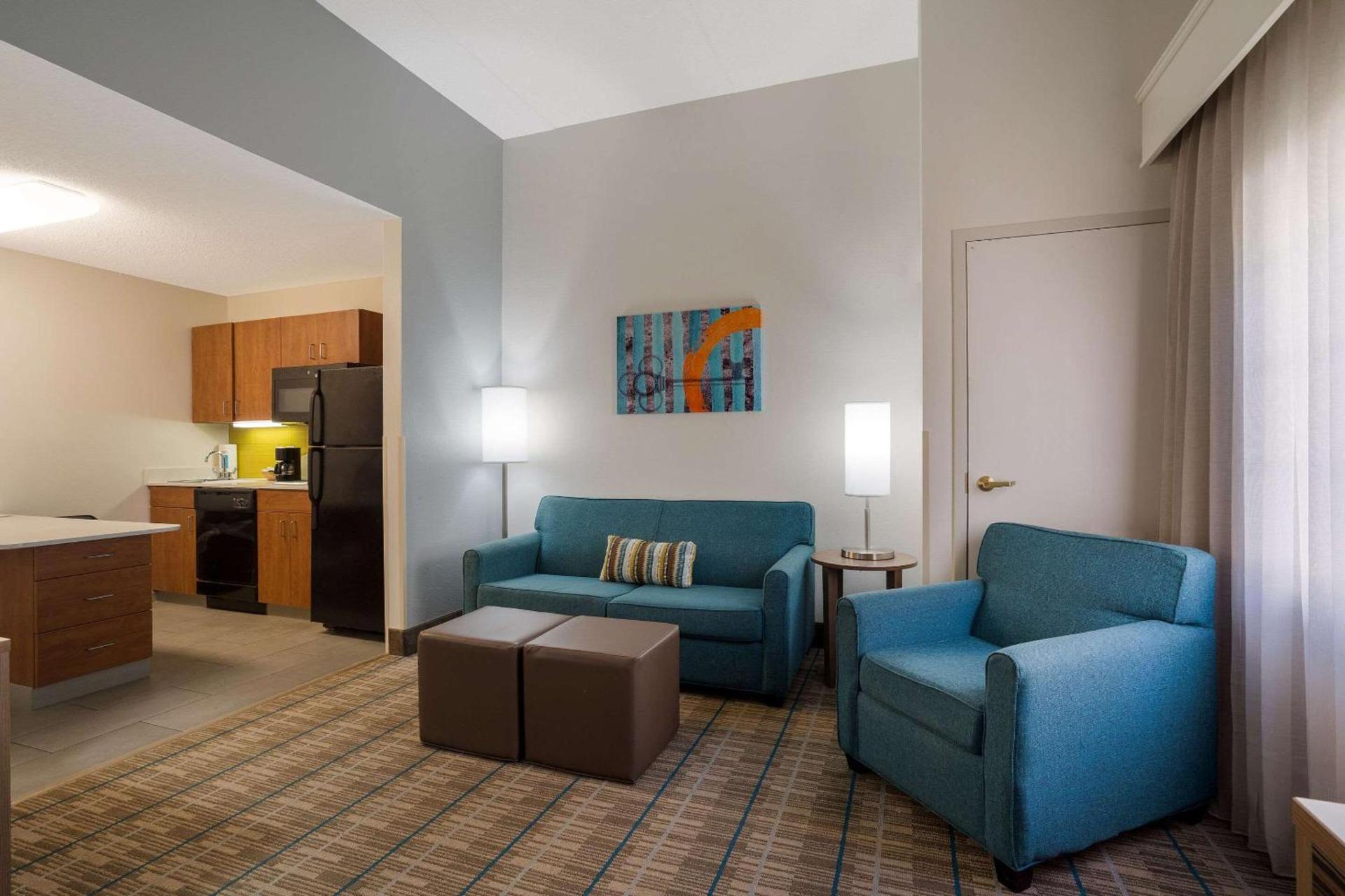 MainStay Suites Wilmington - University Area photo 12