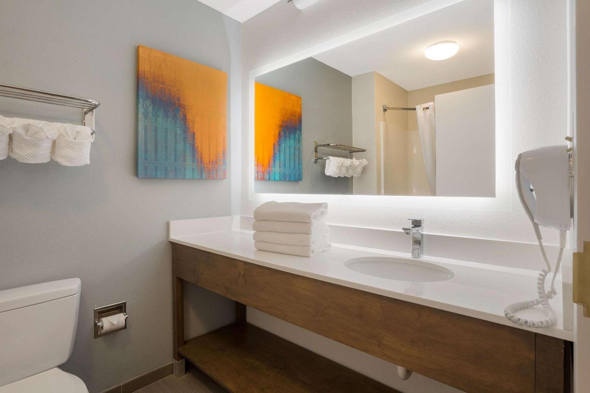 MainStay Suites Wilmington - University Area photo 20