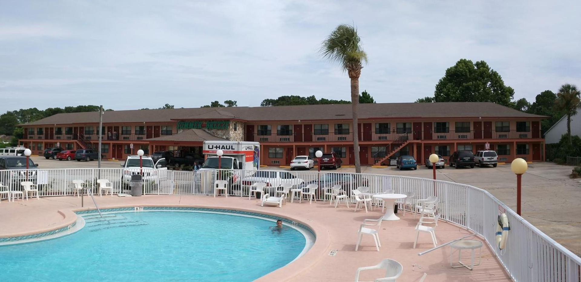Summer Breeze Motel photo 23