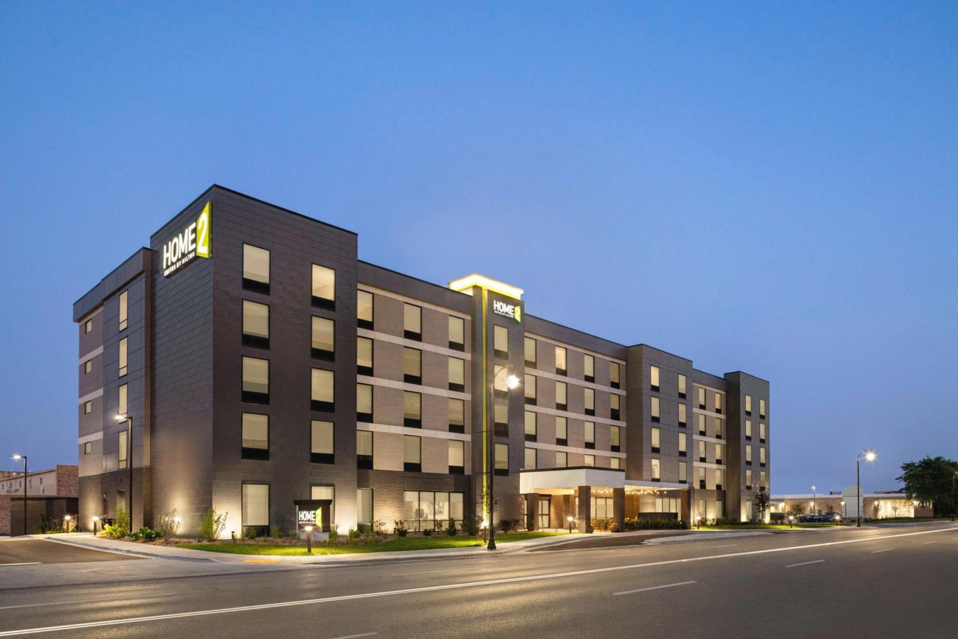 Home2 Suites By Hilton Milwaukee West photo 2
