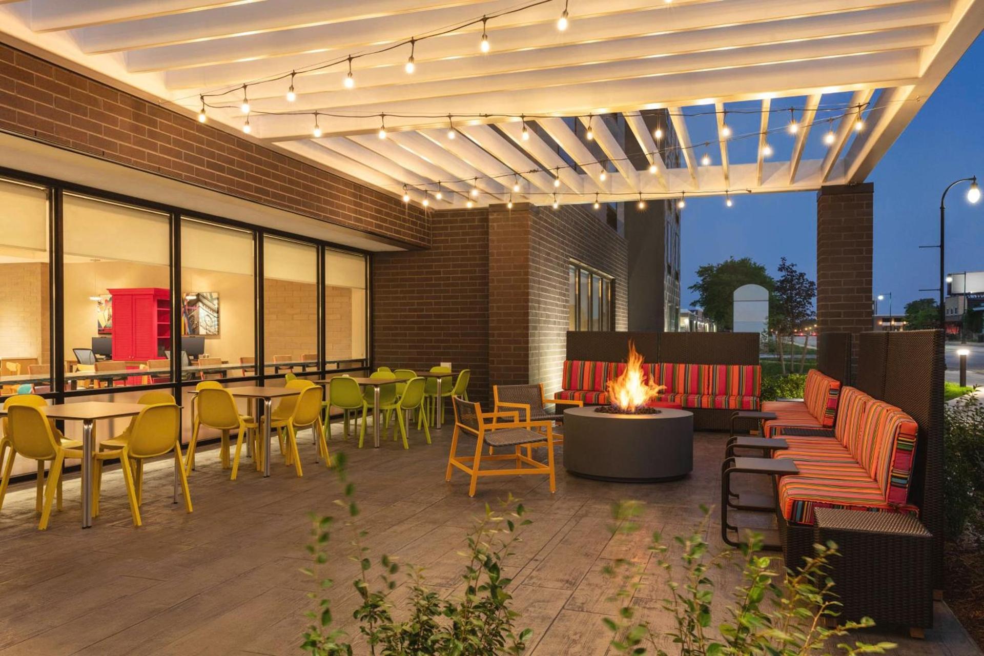 Home2 Suites By Hilton Milwaukee West photo 3